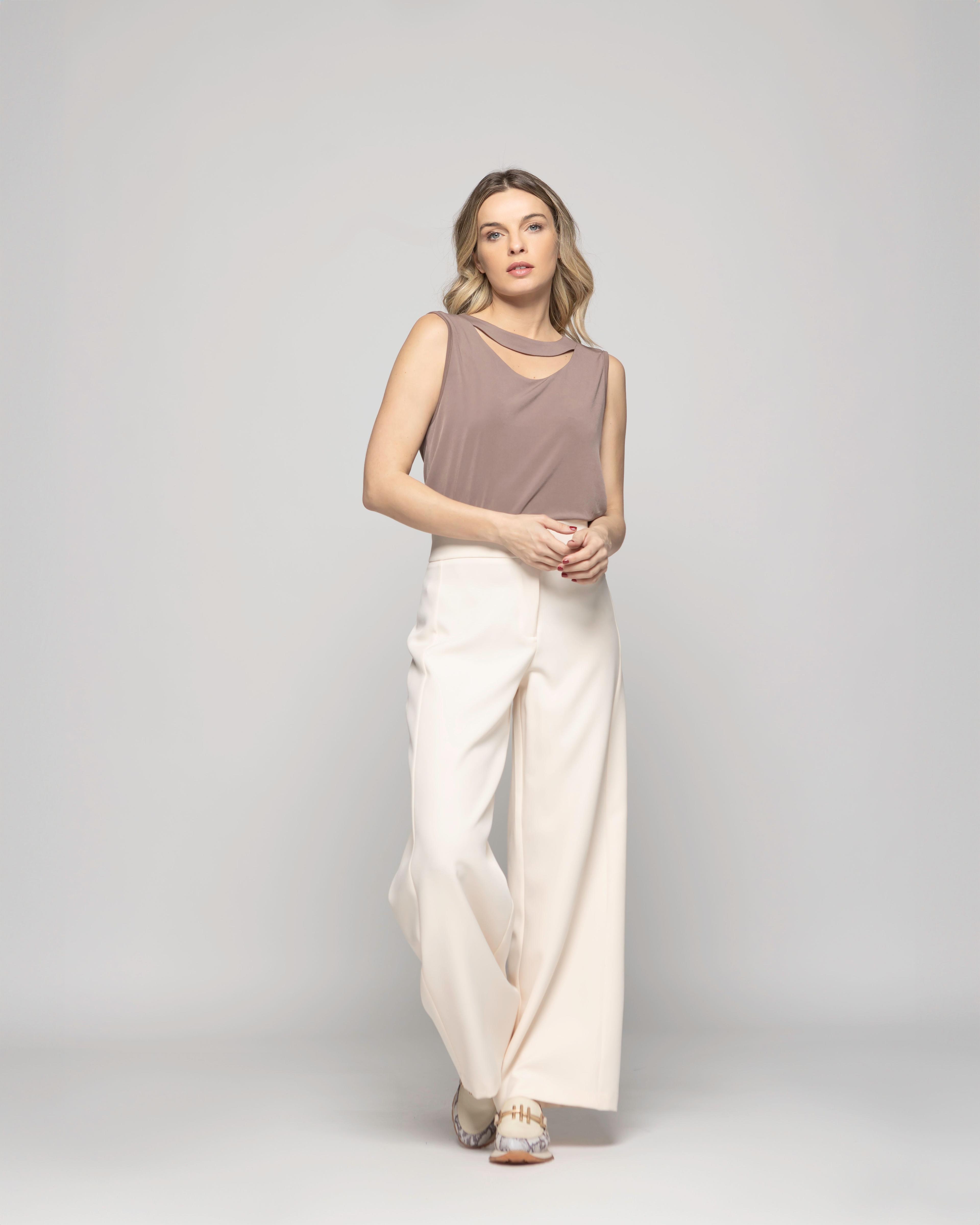 Polera Mujer Narciso Escote Medialuna Sin Mangas Café Taupe Ludovica-4