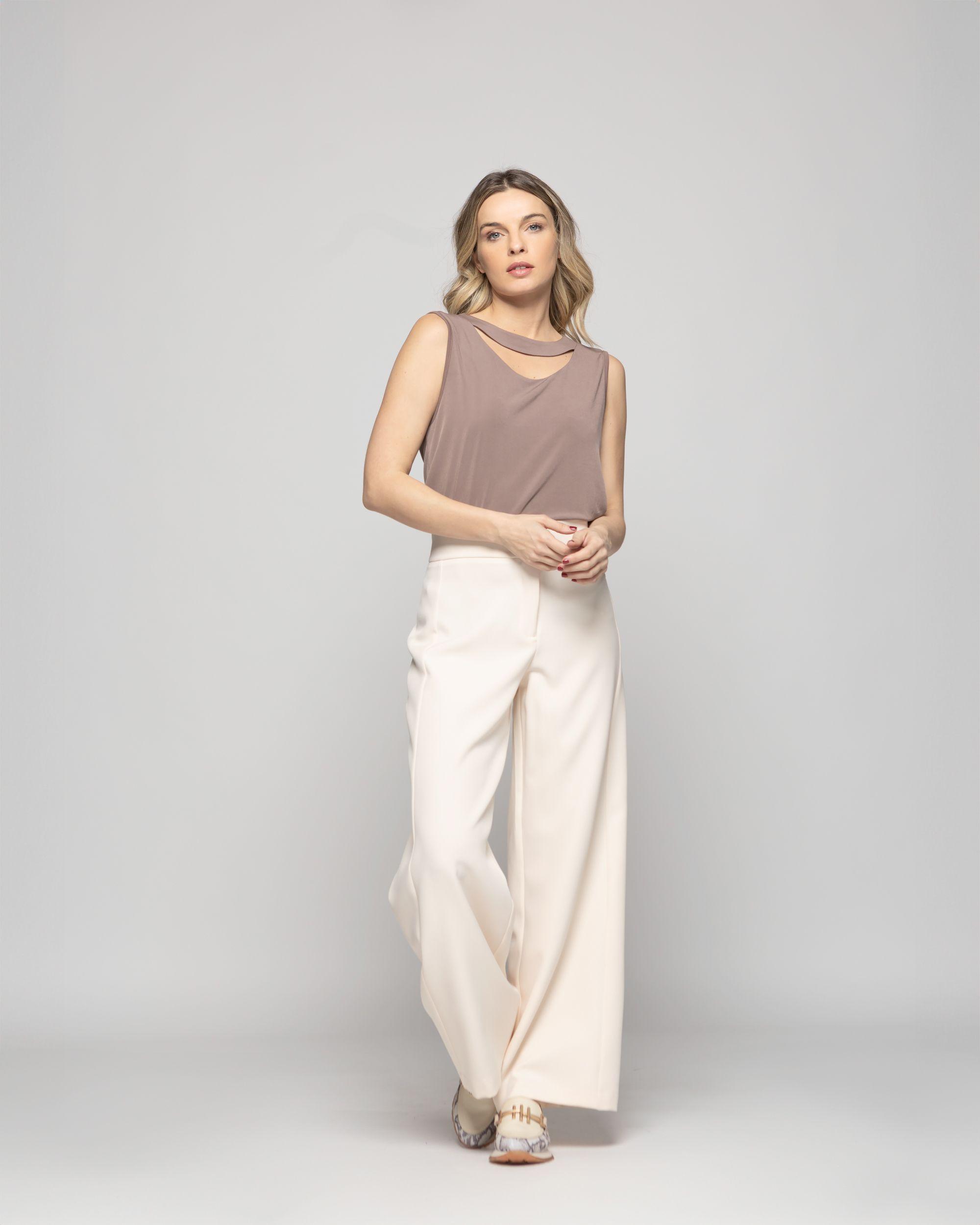 Polera Mujer Narciso Escote Medialuna Sin Mangas Café Taupe Ludovica-9