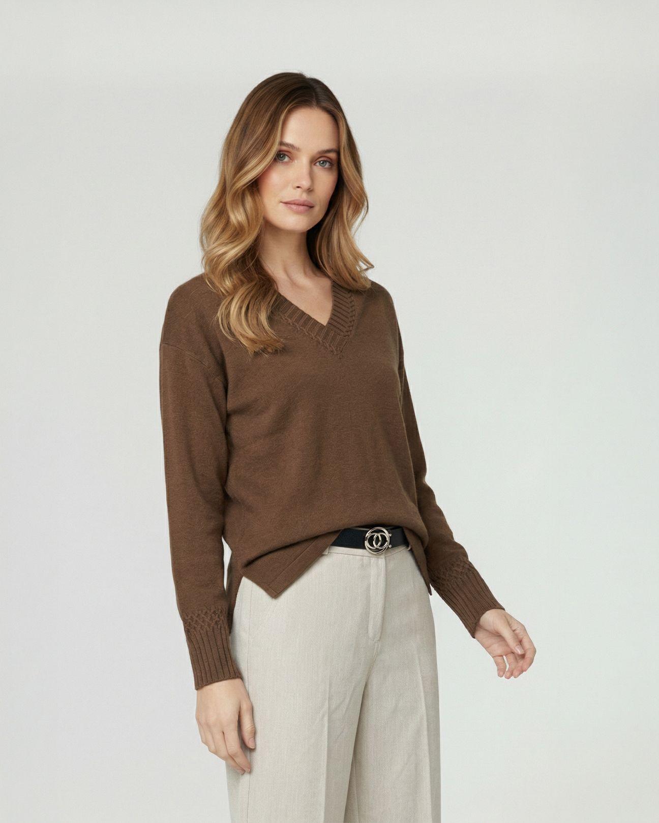 Sweater Mujer Giovanna Relaxed Cuello En V Manga Caída Chocolate Lineatre-0