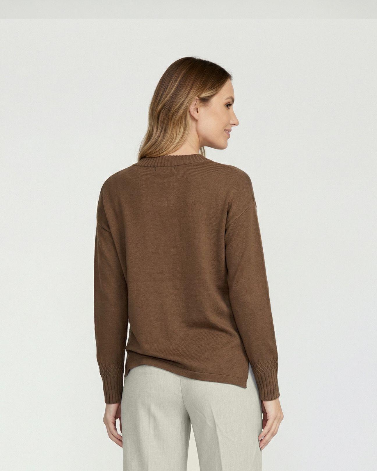 Sweater Mujer Giovanna Relaxed Cuello En V Manga Caída Chocolate Lineatre-1