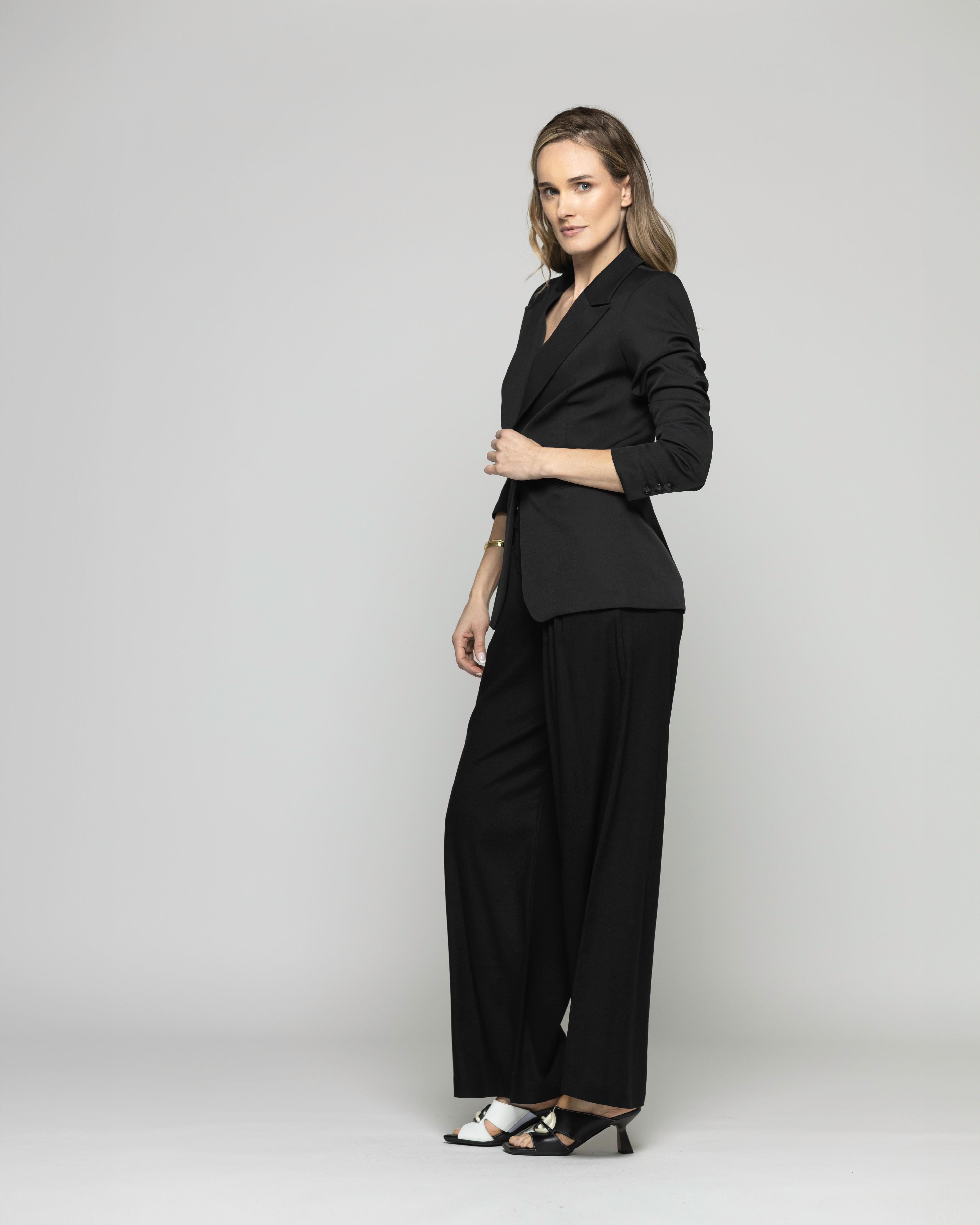 Blazer Mujer Magnolia Clásico Liso Negro Ludovica-4