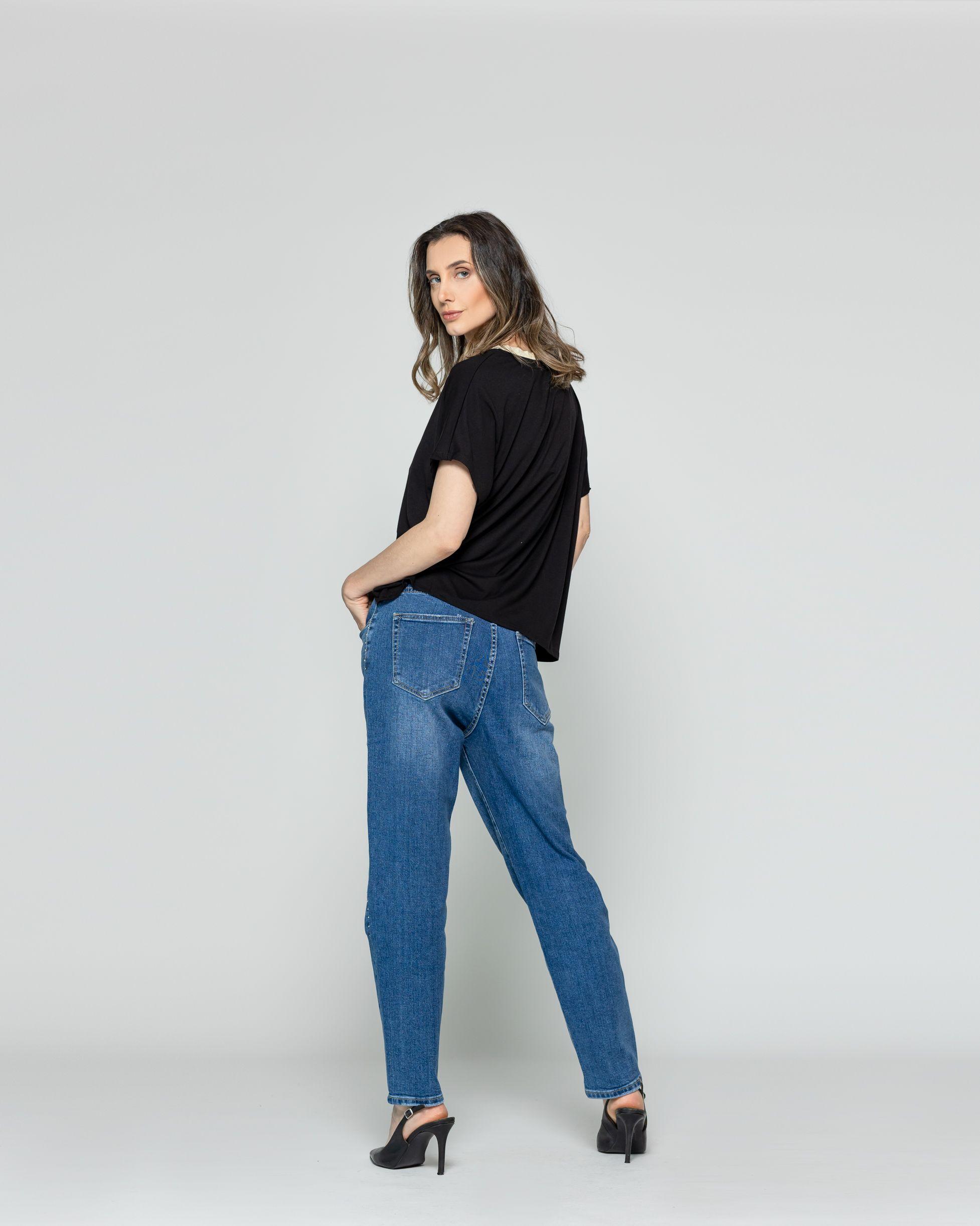 Polera Mujer Ottavia Cuello Redondo Brillante Negra Lineatre-2