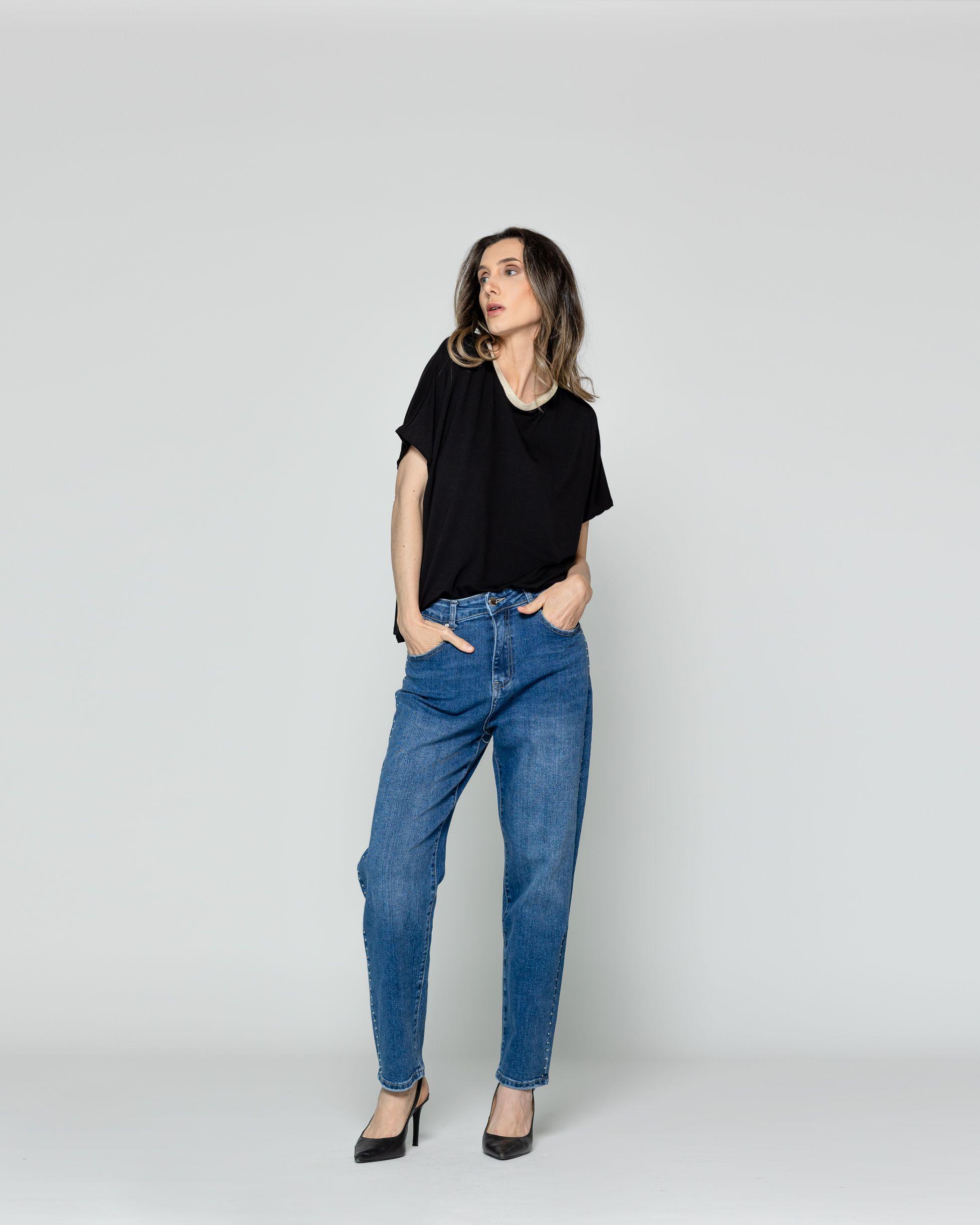 Polera Mujer Ottavia Cuello Redondo Brillante Negra Lineatre-4