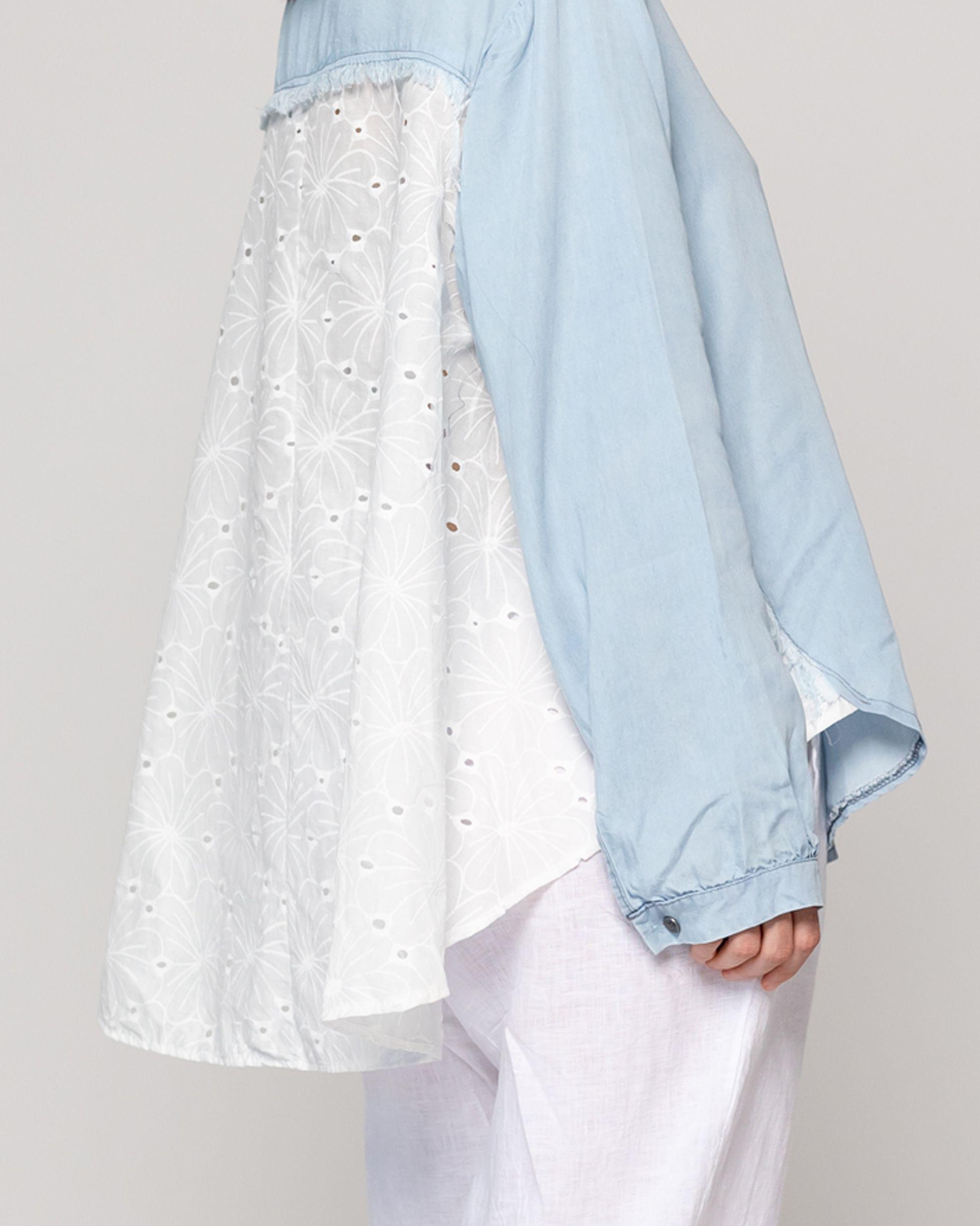 Blusa Mujer Becca Camisera Con Broderie Celeste Lineatre-3