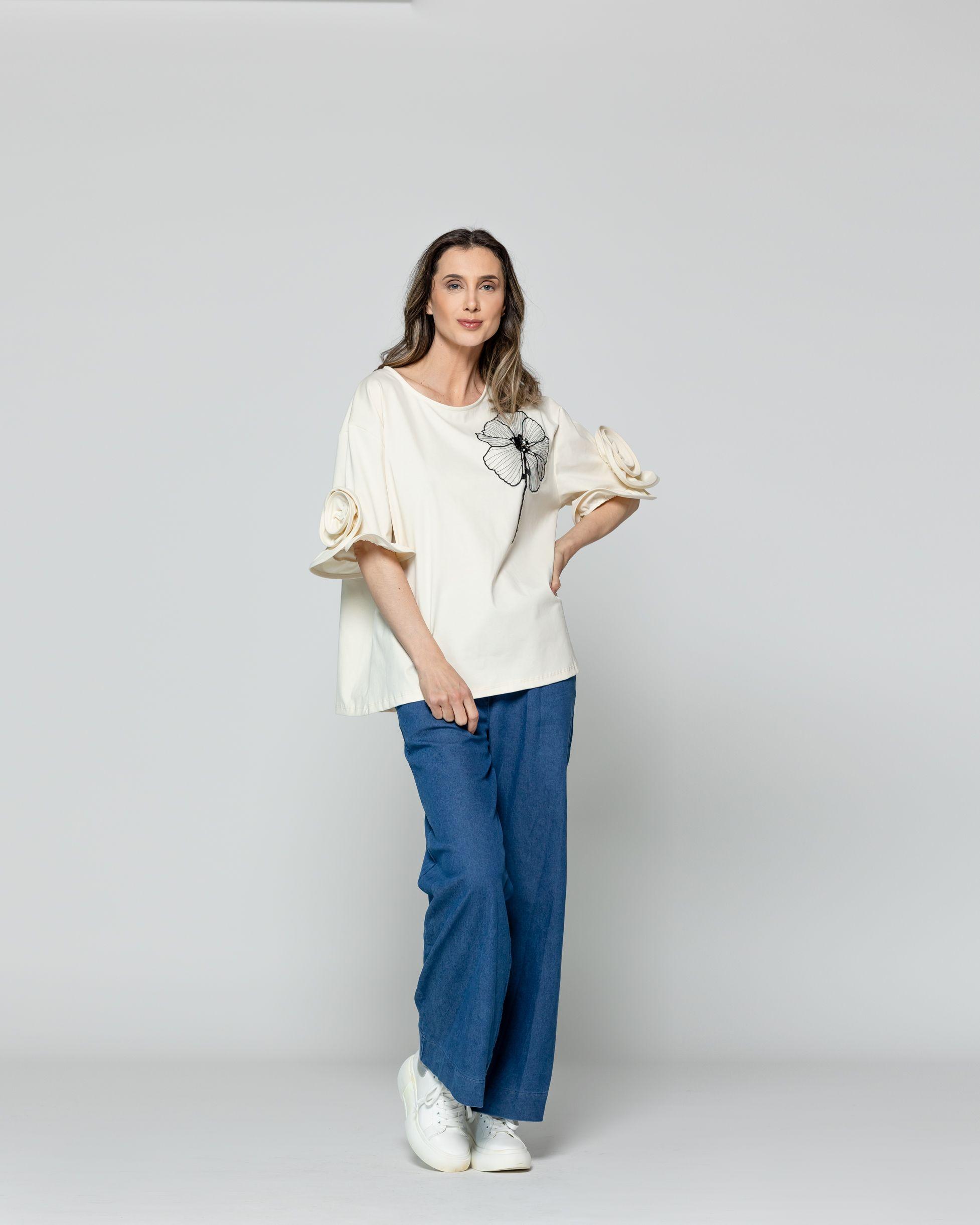 Polera Mujer Olenka Bordado Floral Y Mangas Con Vuelos Lineatre-4