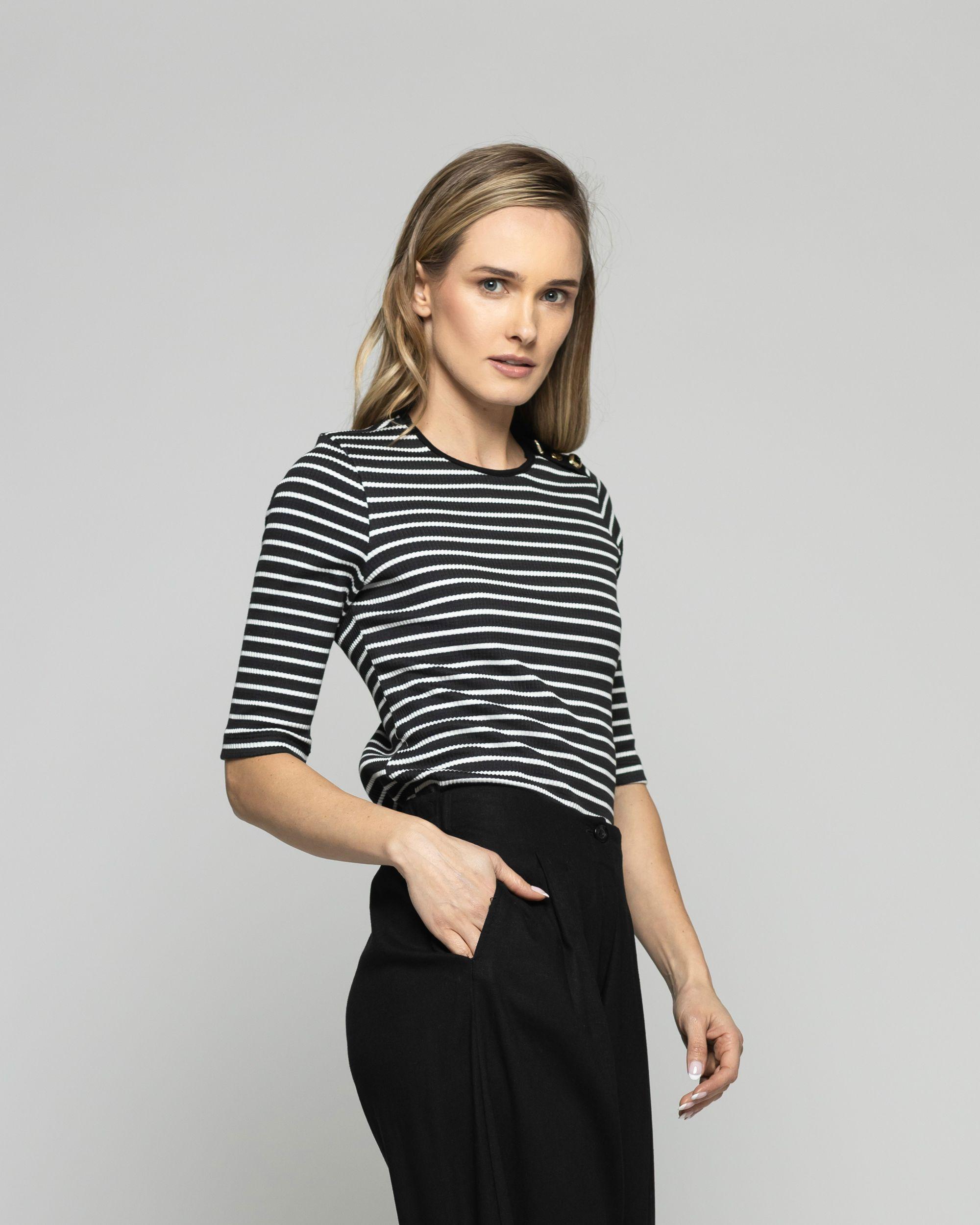 Polera Mujer Orquídea Escote Redondo Manga 3/4 Rayas Blancas Negra-3