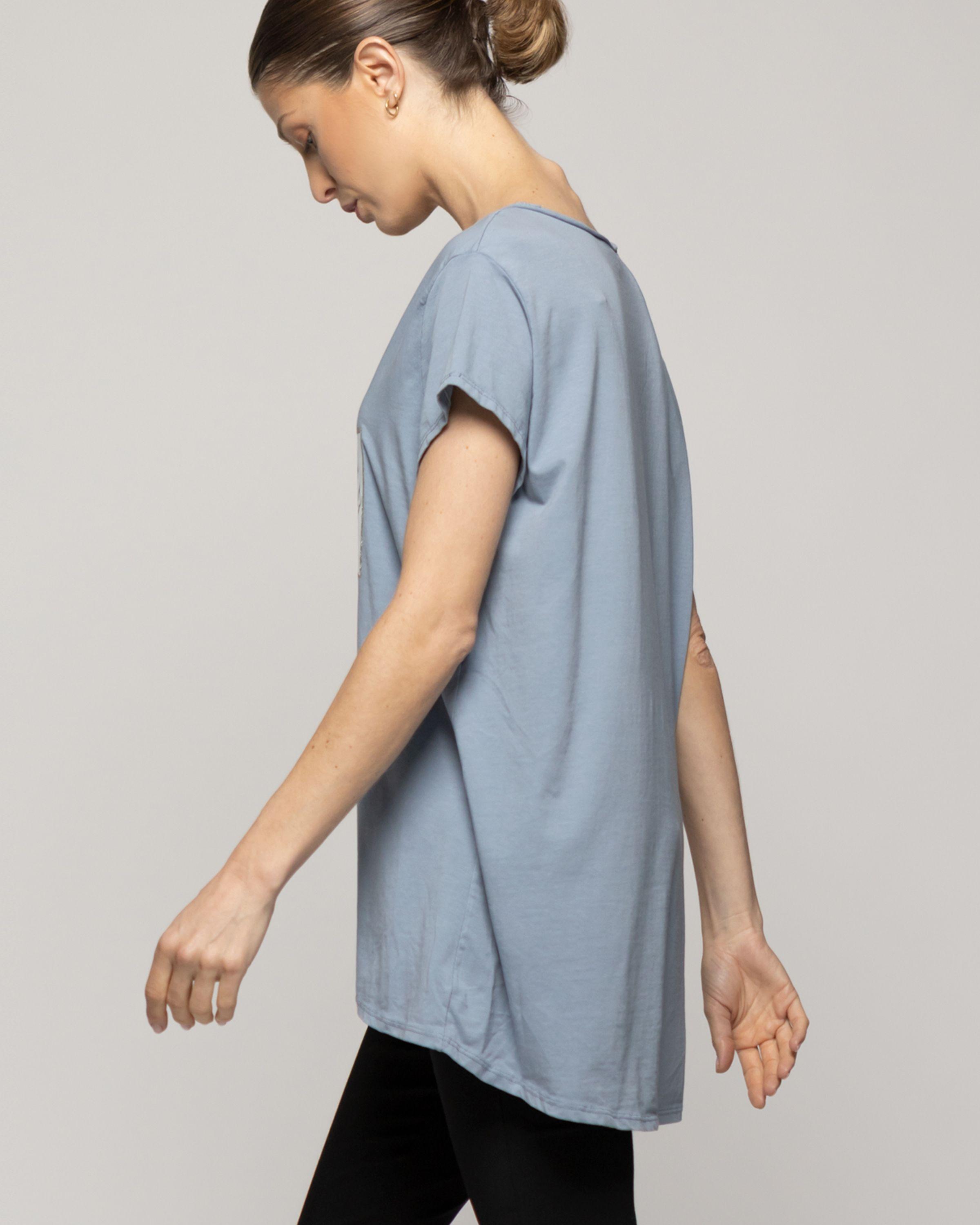 Polera Mujer Odelia Estampado Íconos Retro Azul Lineatre-3