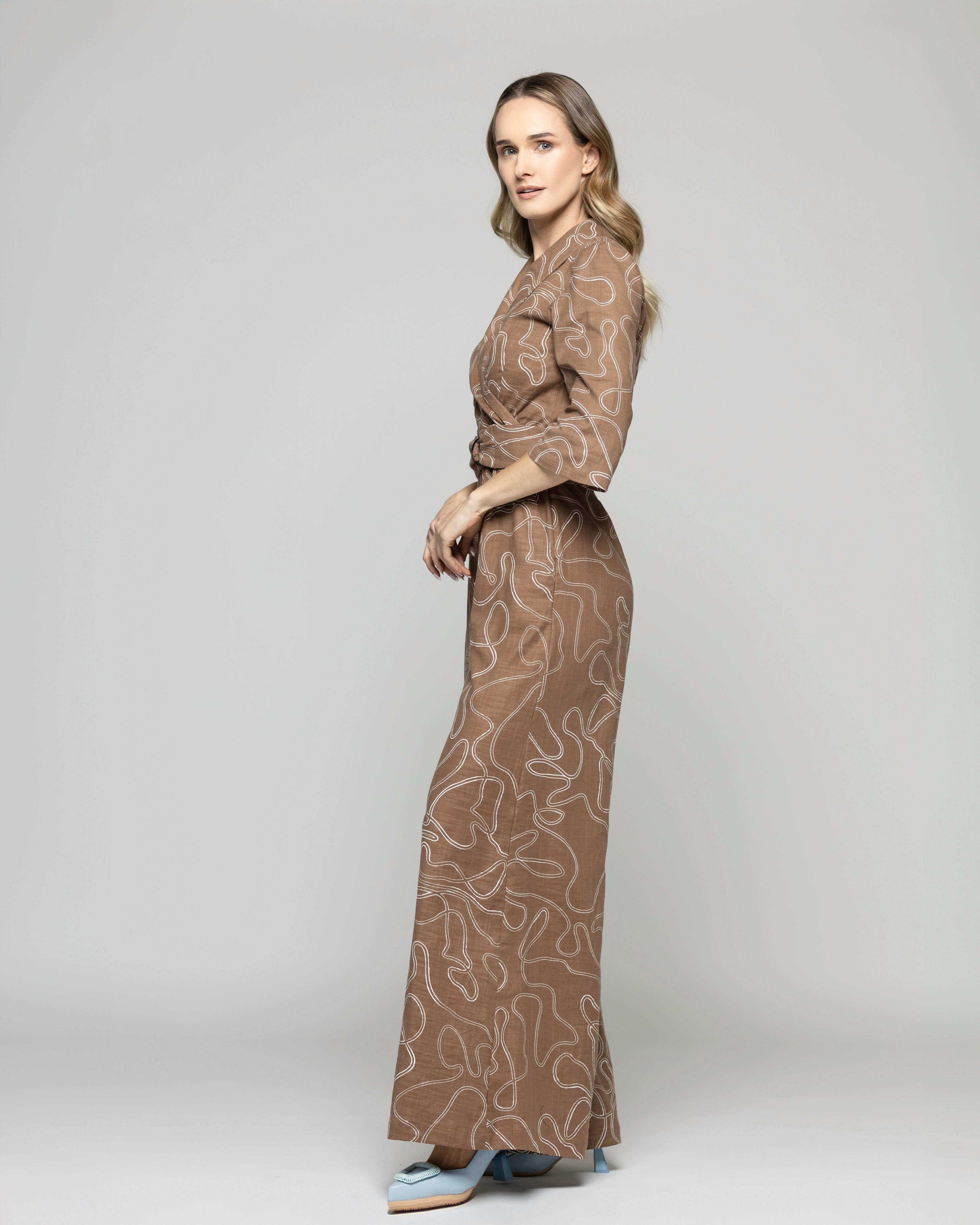 Enterito Mujer Amarilis Escote Cruzado Manga 3/4 Estampado Lineal Café Moka Ludovica-2