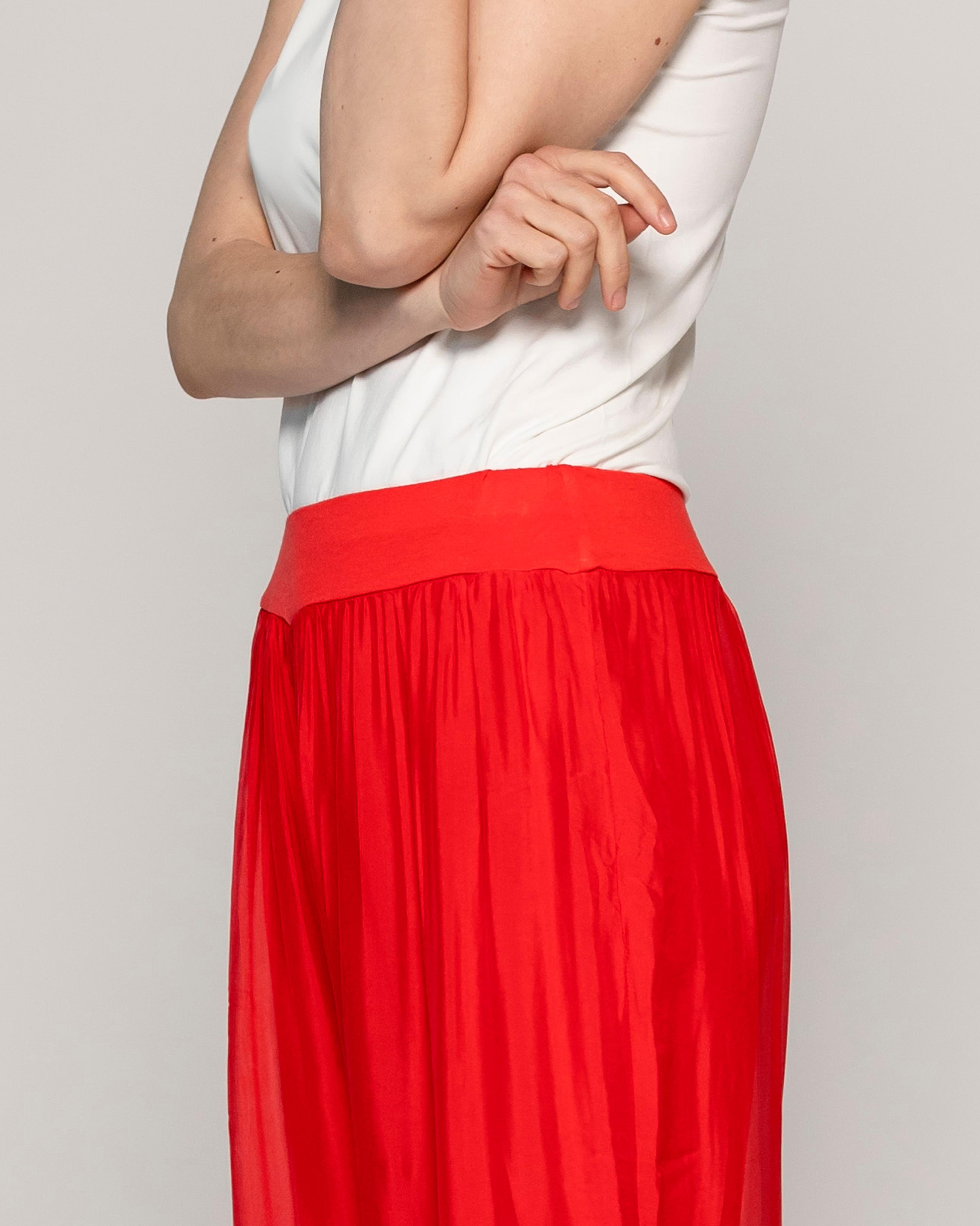 Pantalón Mujer Perla Palazzo Tipo Satín Rojo Lineatre-3