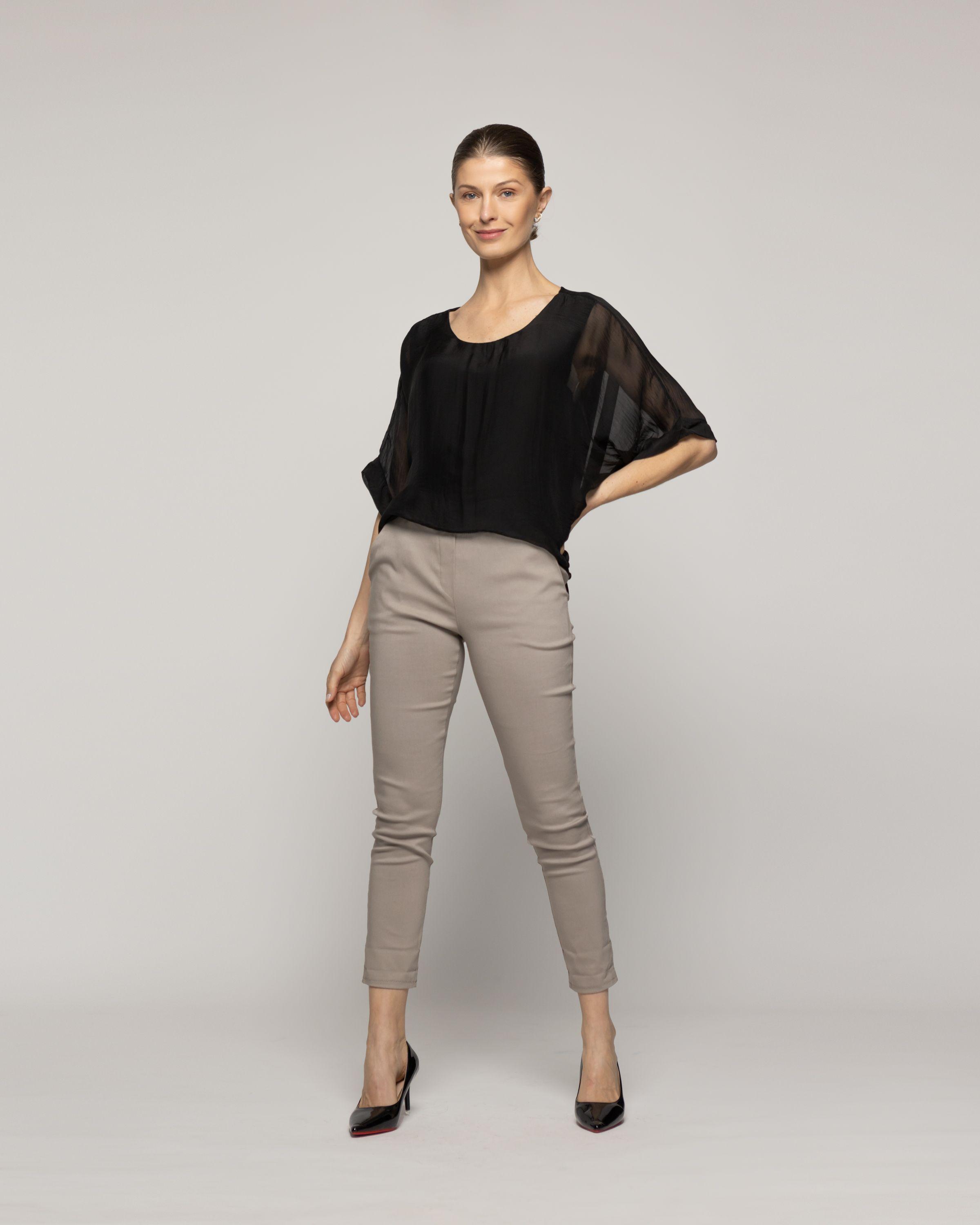 Blusa Mujer Boruta Mangas Murciélago Negra Lineatre-4