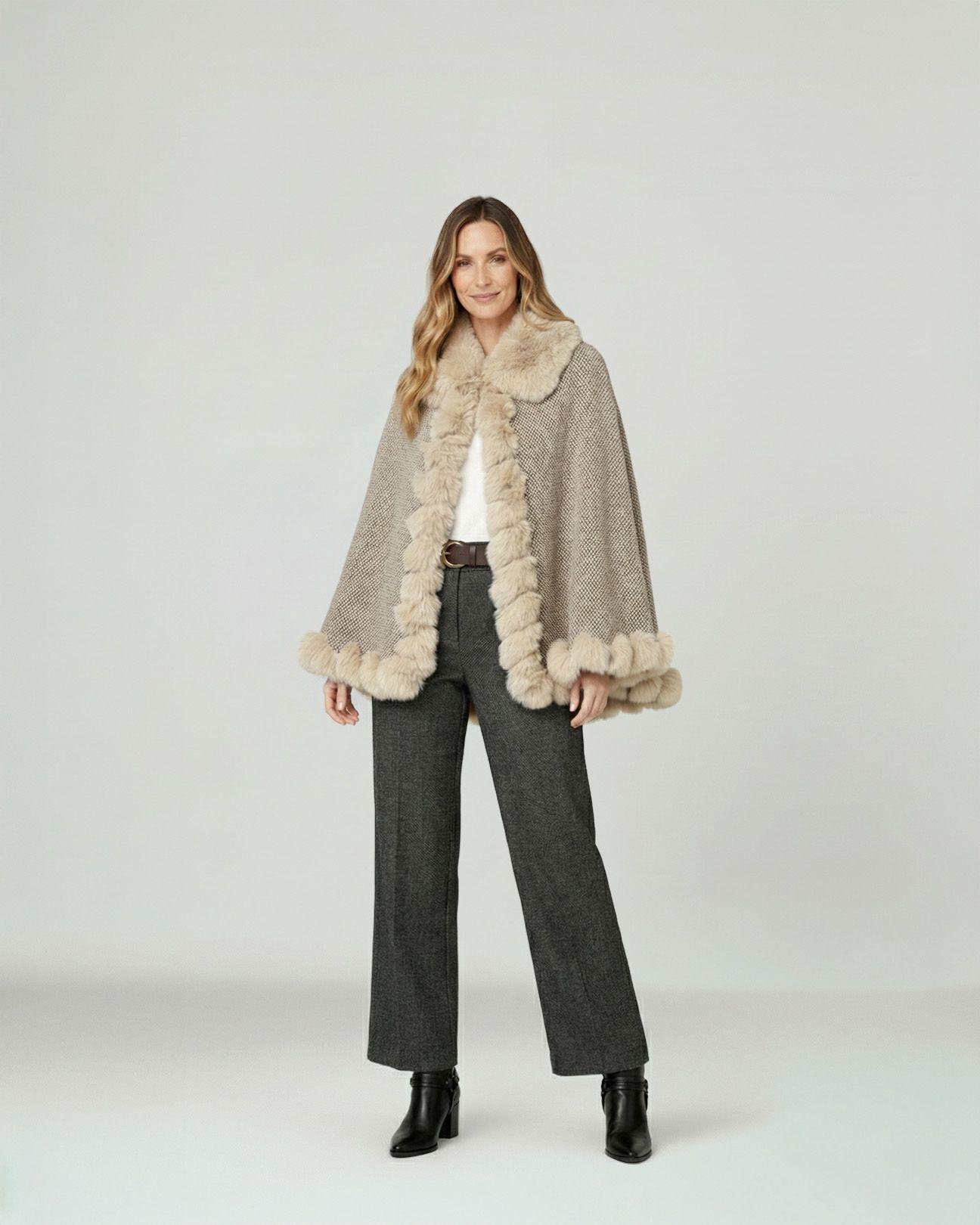 Poncho Mujer Lidia Overside Cuello Tipo Kimono  Manga Tipo Poncho Beige Lineatre-2