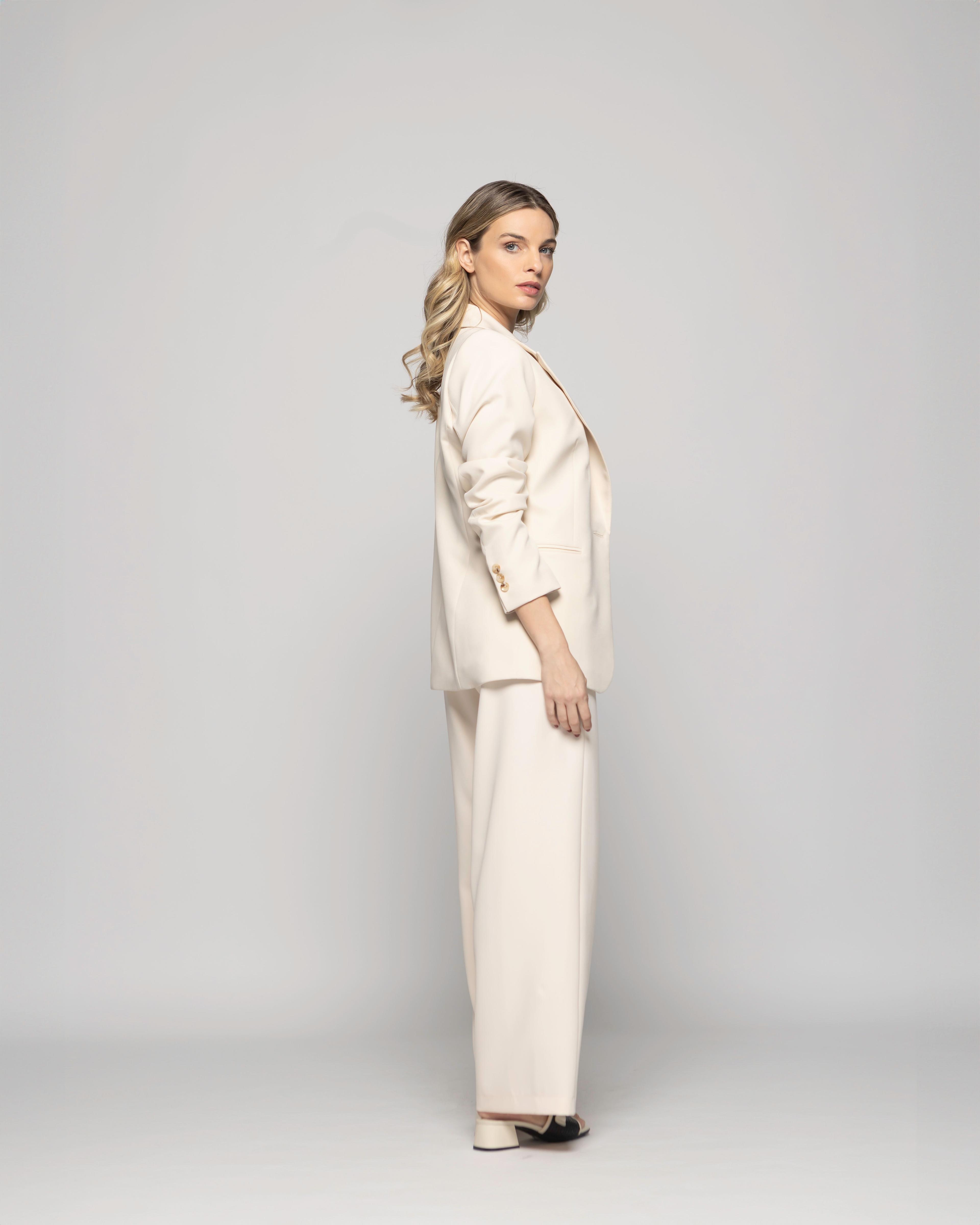 Blazer Mujer Magnolia Clásico Liso Blanco Crema Ludovica-4