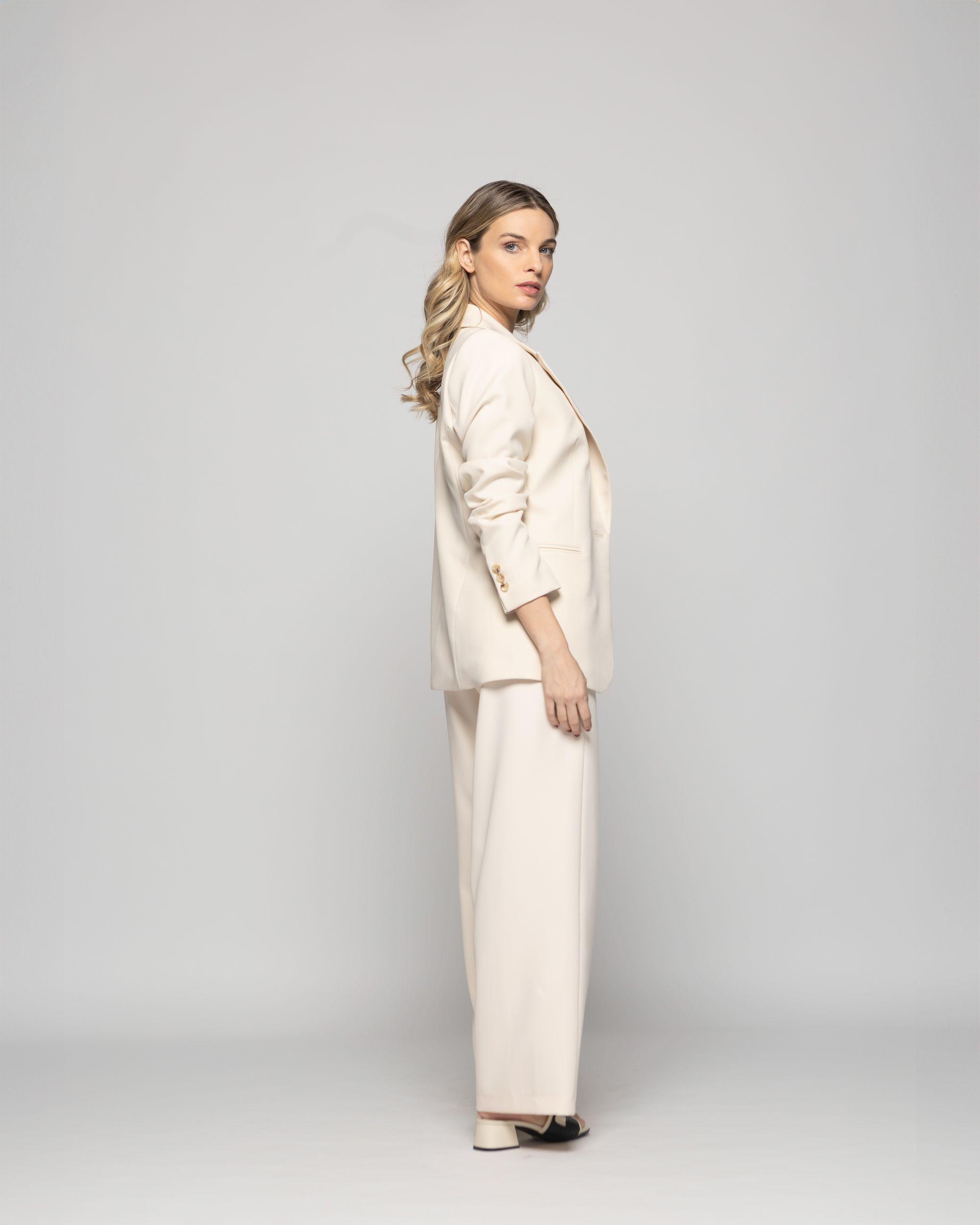 Blazer Mujer Magnolia Clásico Liso Blanco Crema Ludovica-5