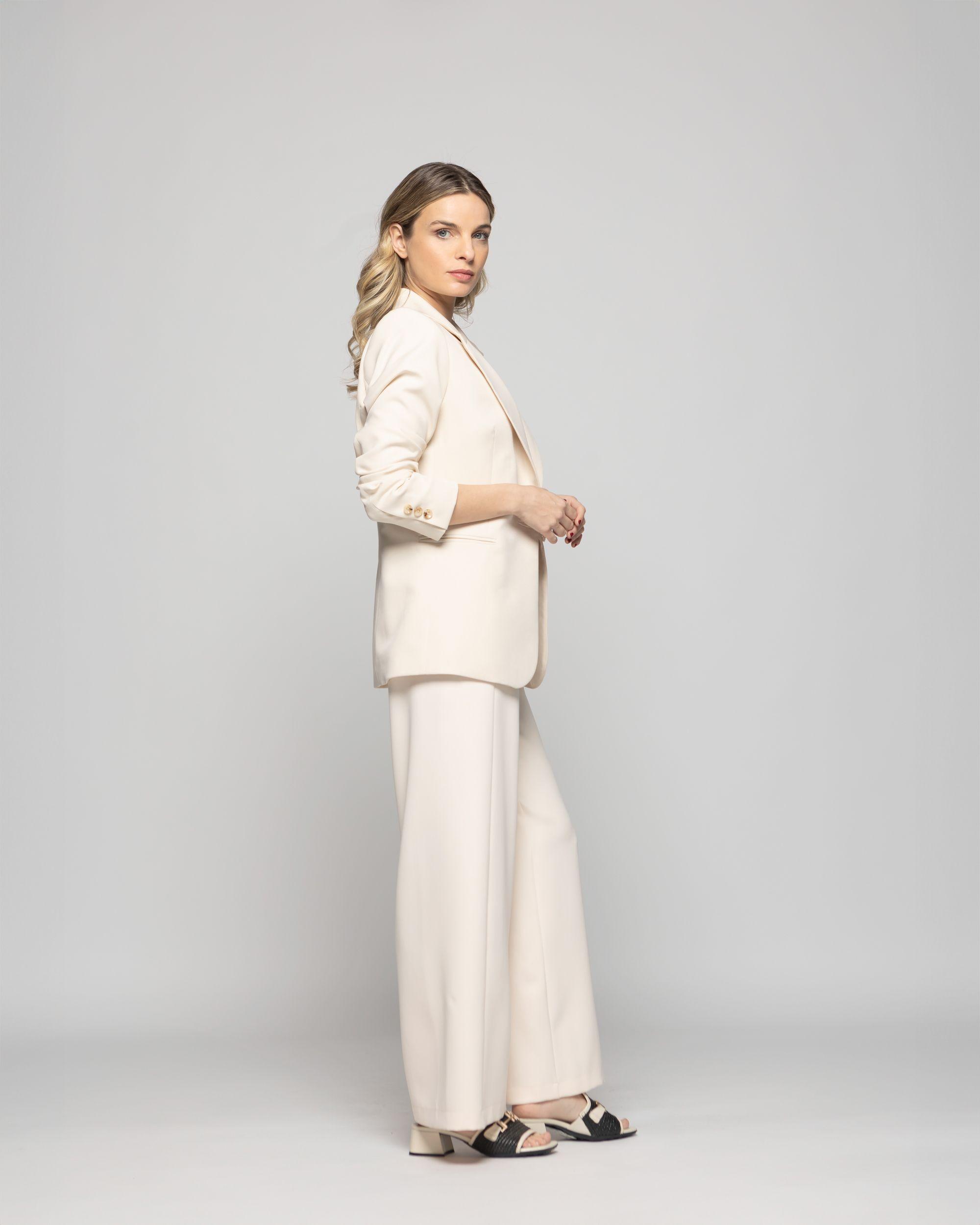 Blazer Mujer Magnolia Clásico Liso Blanco Crema Ludovica-9