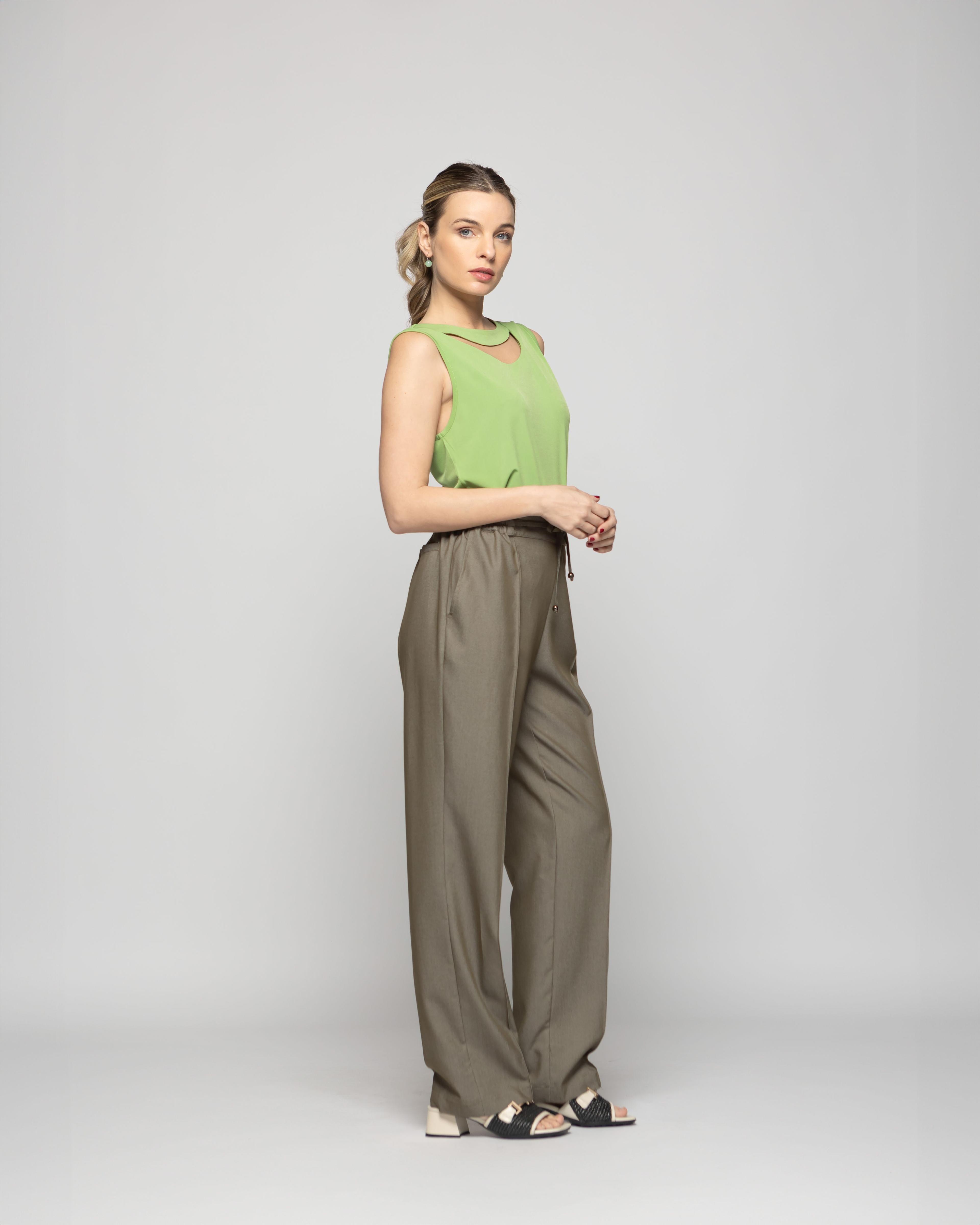 Polera Mujer Narciso Escote Medialuna Sin Mangas Verde Pistacho Ludovica-9