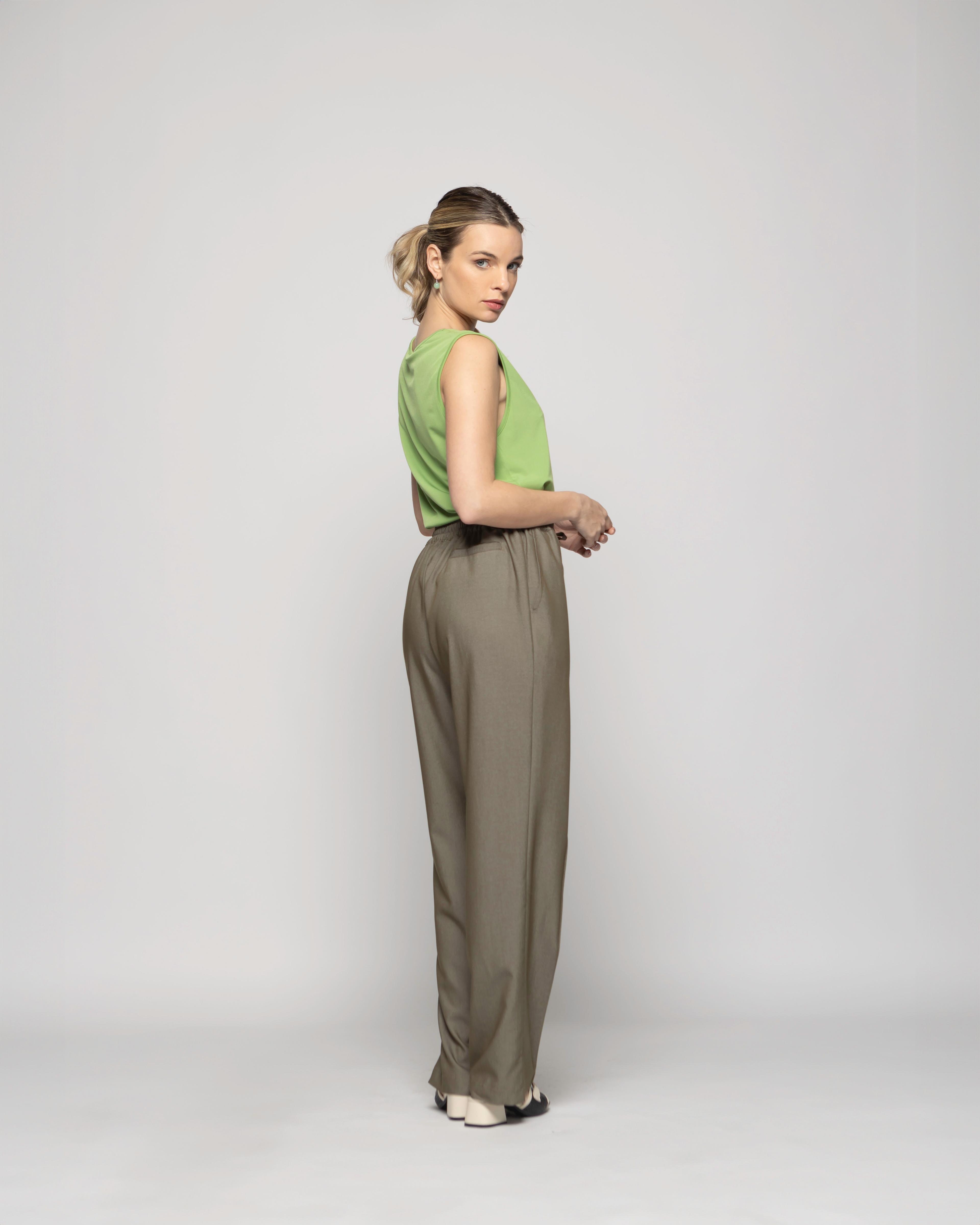 Polera Mujer Narciso Escote Medialuna Sin Mangas Verde Pistacho Ludovica-6