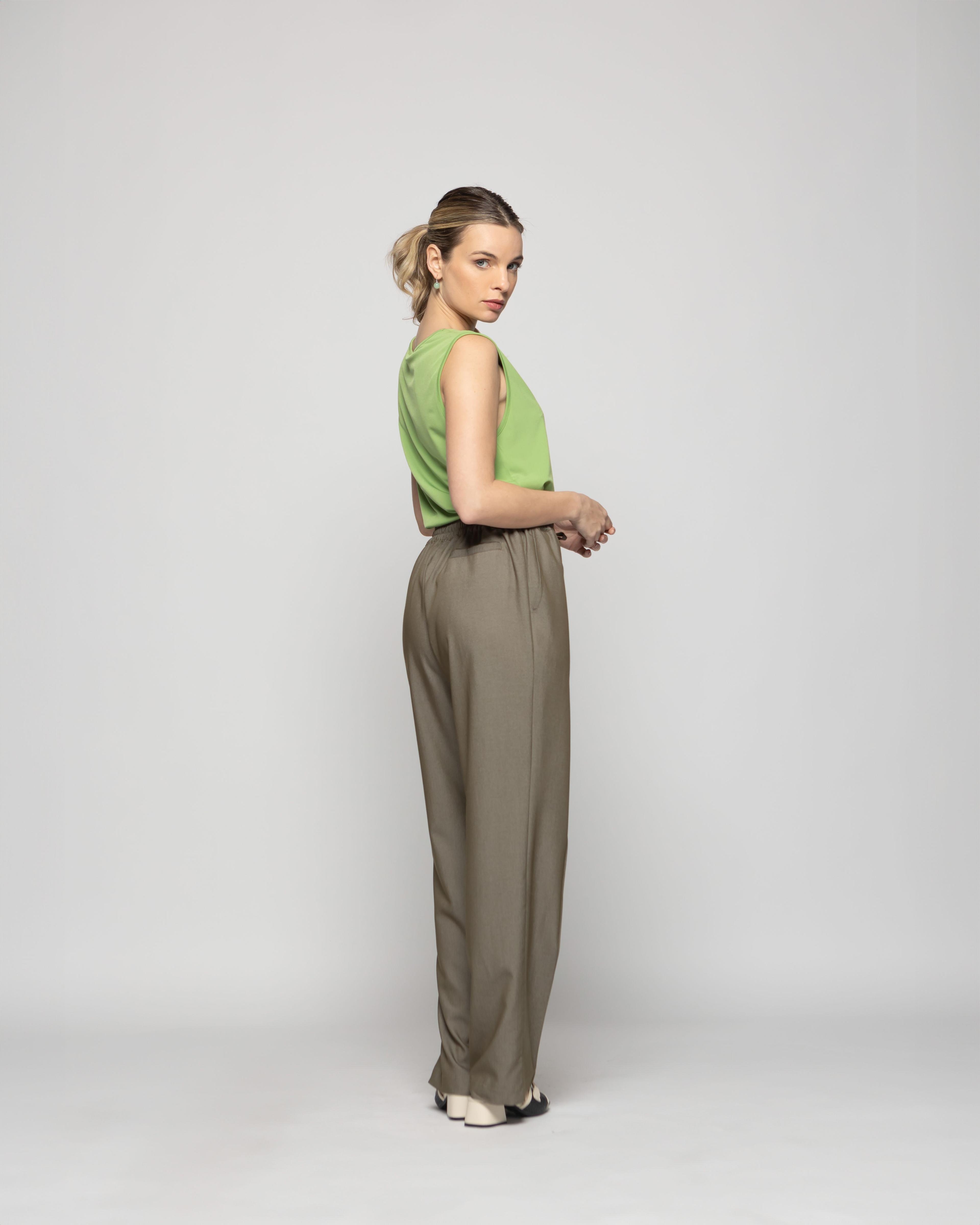 Polera Mujer Narciso Escote Medialuna Sin Mangas Verde Pistacho Ludovica-7