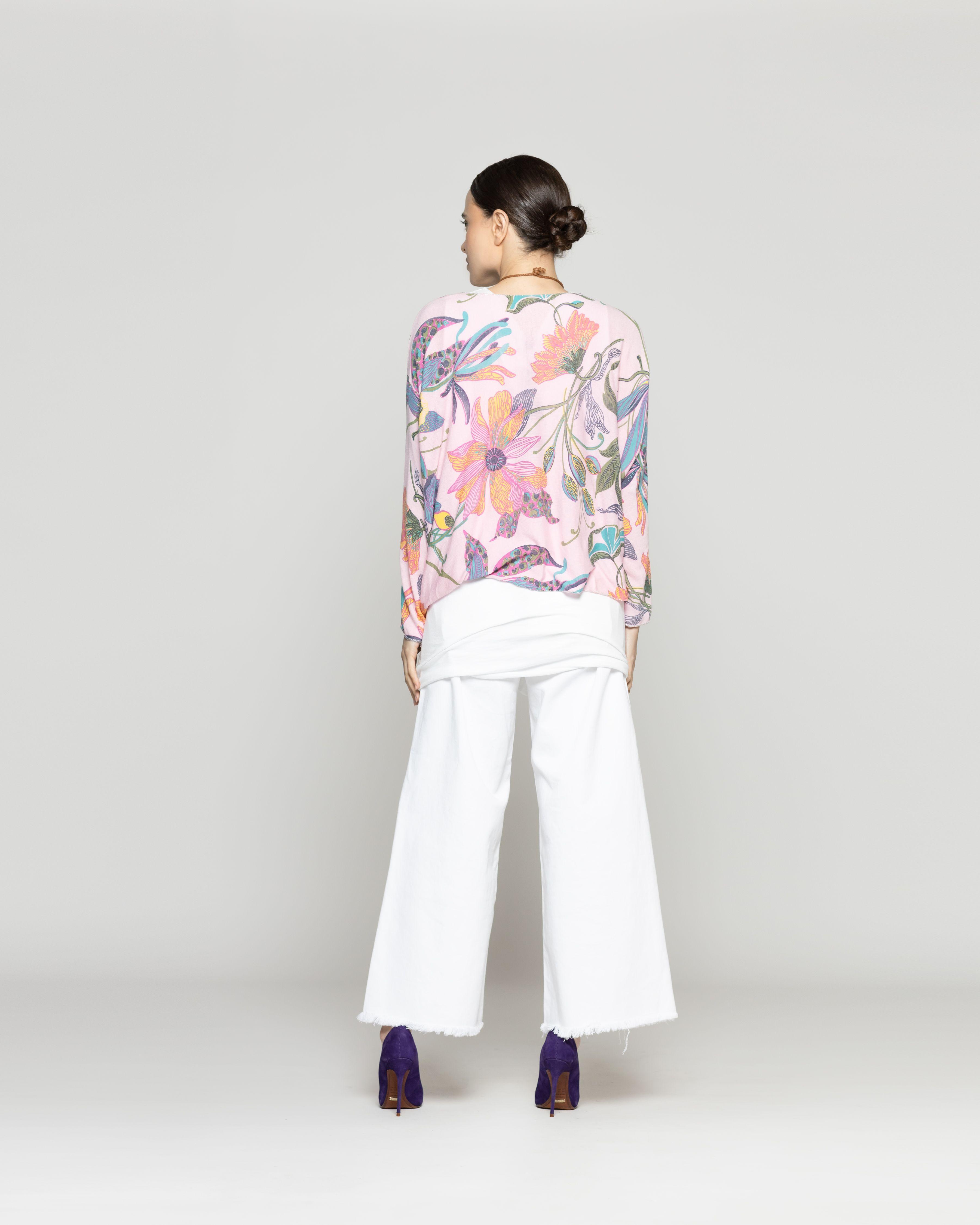 Polera Mujer Oriana Estampado Botánico Tropical Rosada Lineatre-3