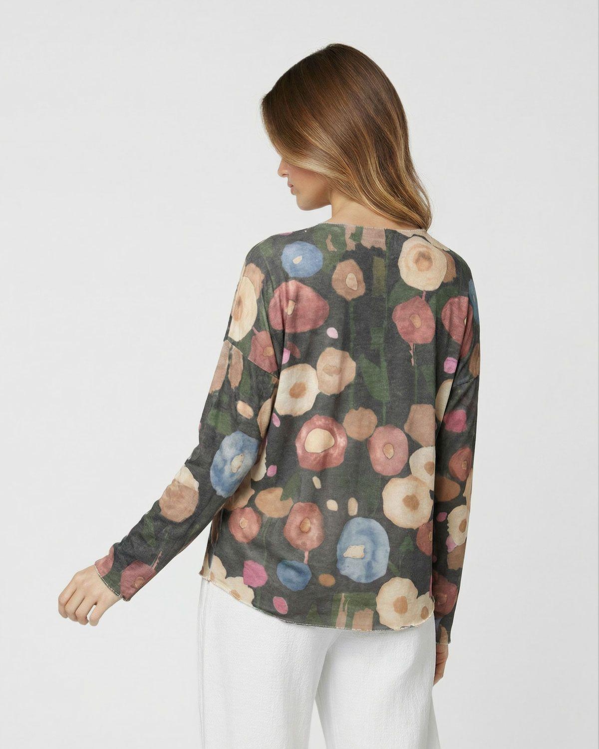 Polera Mujer Vincenza Regular Cuello en V Manga larga Negro Lineatre-2