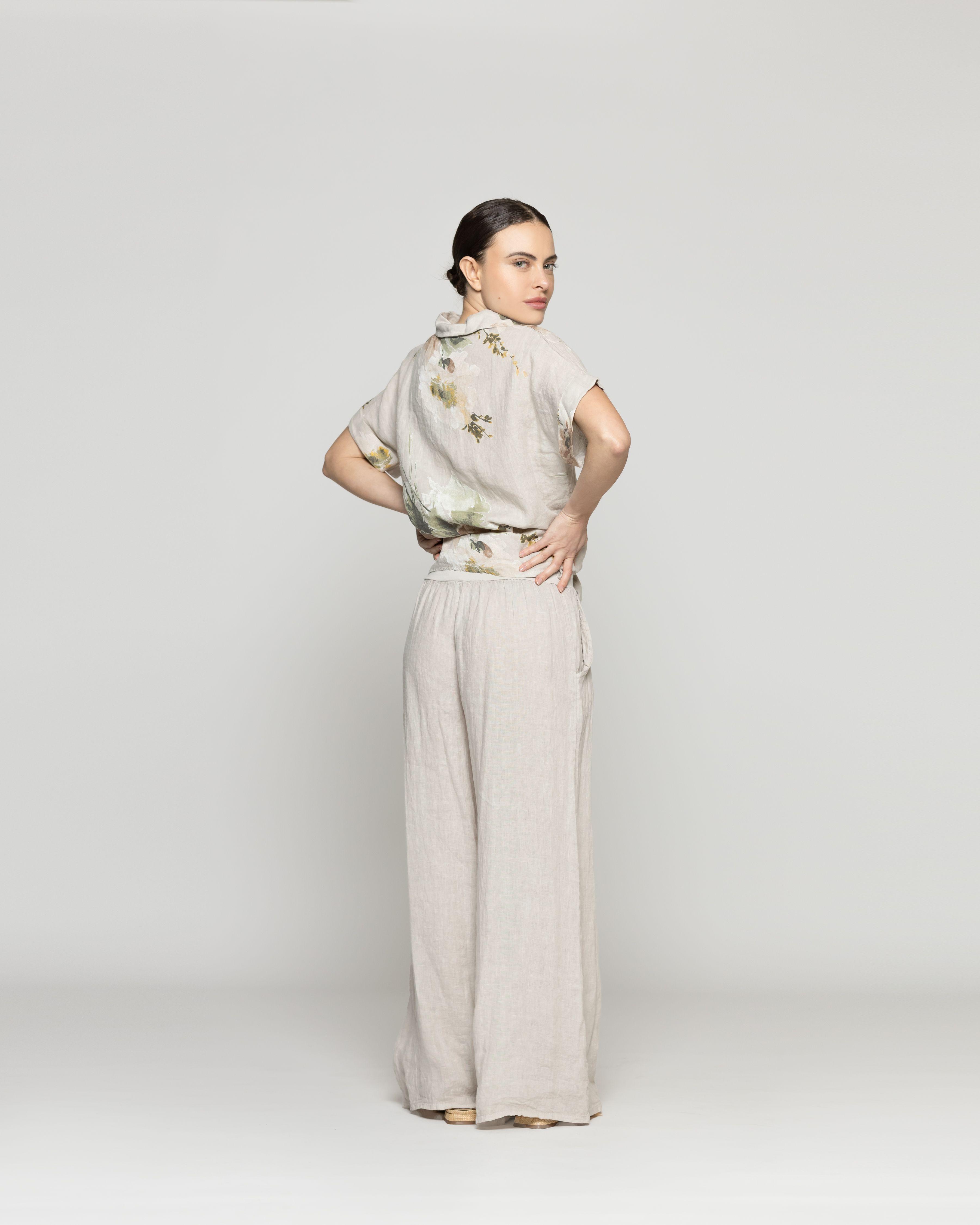Blusa Mujer Bonnie de Lino Con Estampado de Flores Beige Lineatre-3