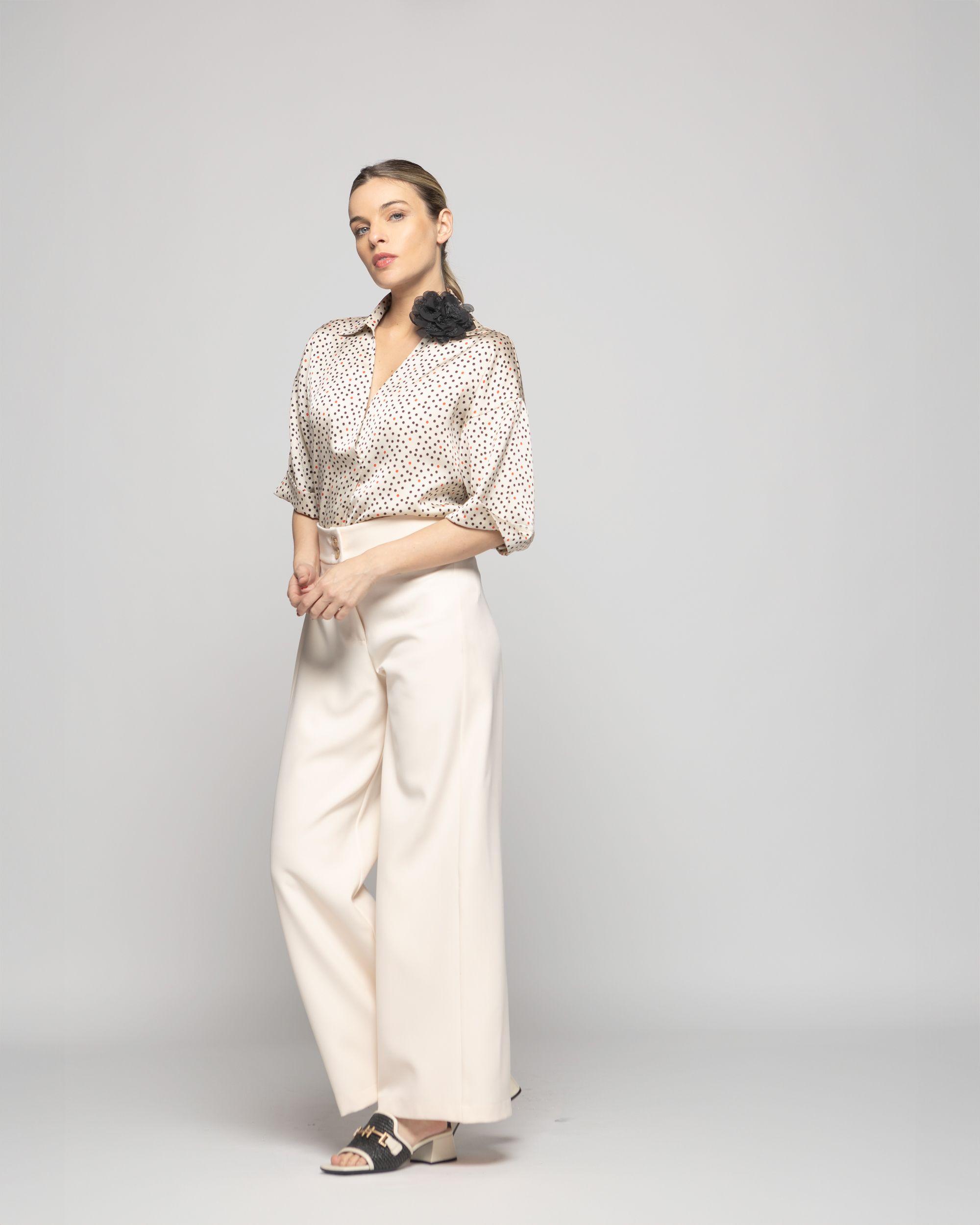 Blusa Mujer Boronia Escote V Estampado Lunares Colores Beige Ludovica-1