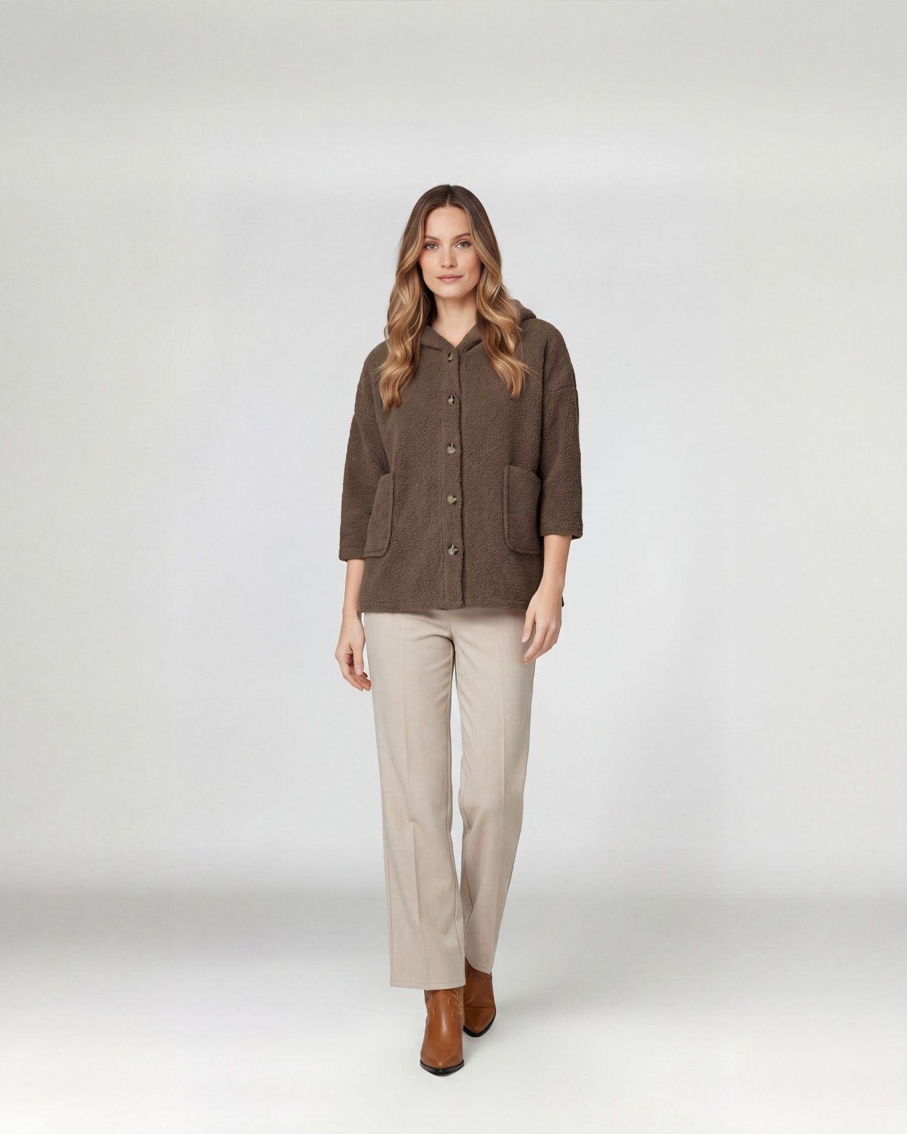 Chaqueta Mujer Josefa Relaxed fit Cuello en V Manga caída Chocolate Lineatre-3