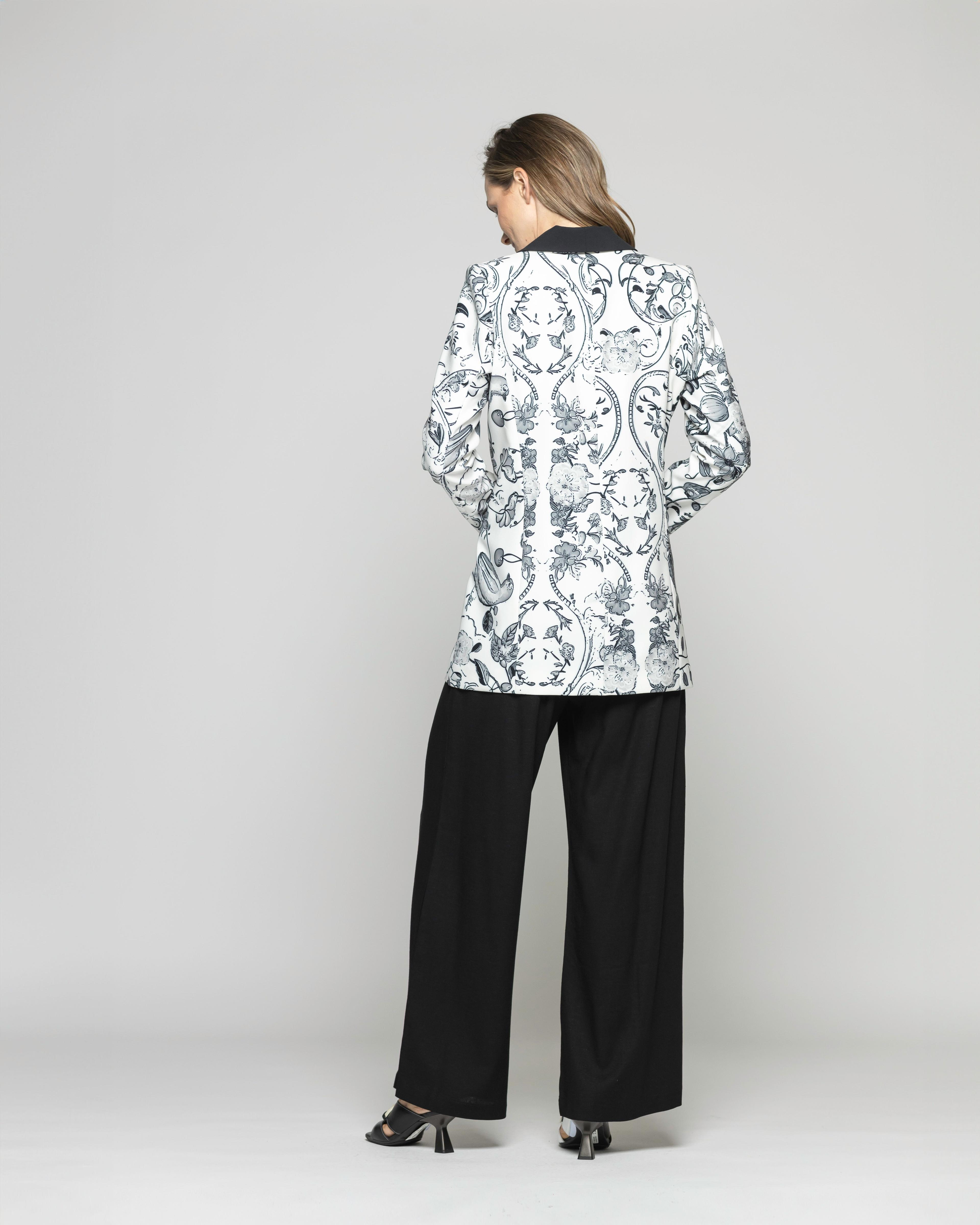 Blazer Mujer Lirio Clásico Estampado Botánico Negro Ludovica-2