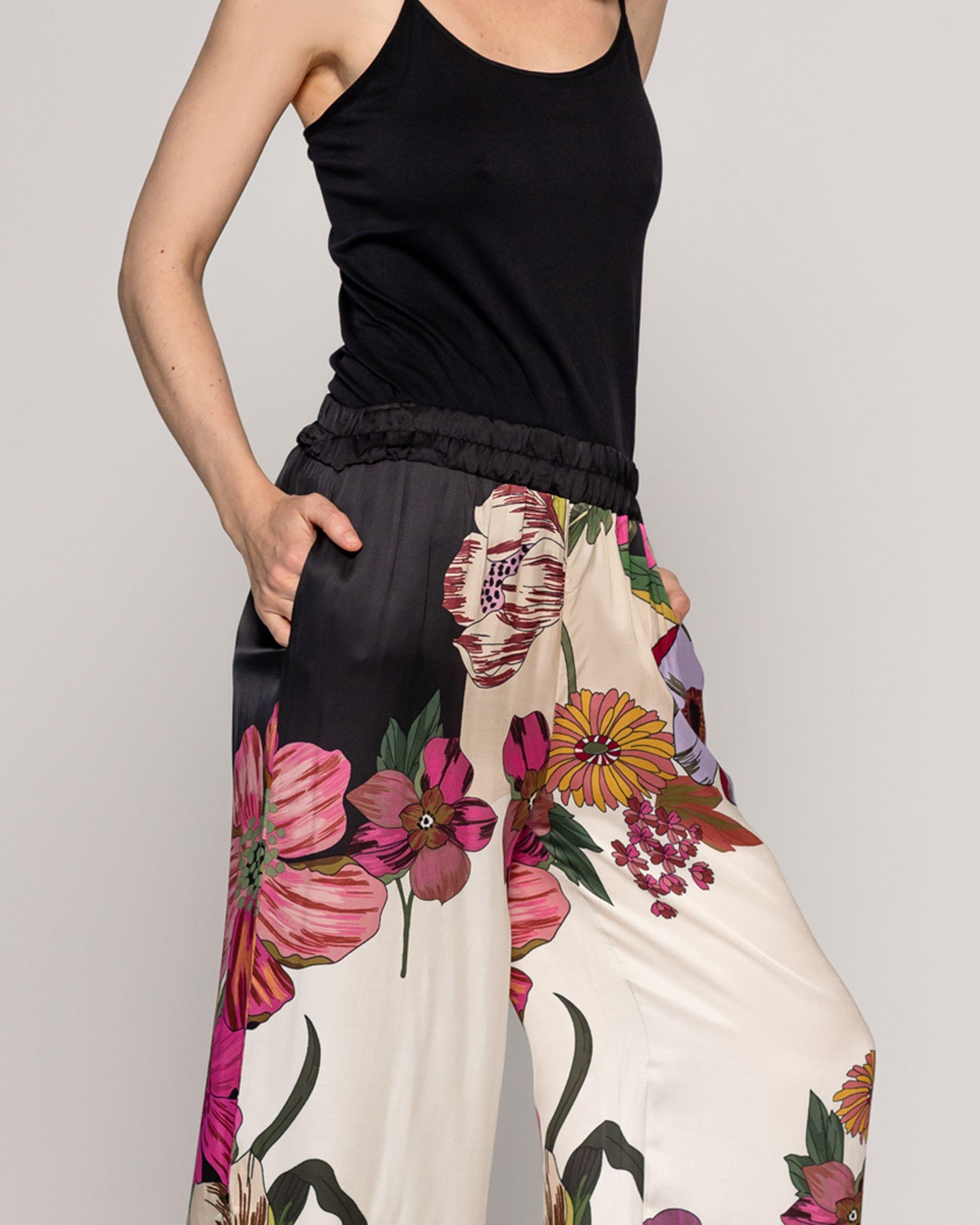Pantalón Mujer Brenna Satinado Estampado Flores Negro Lineatre-3
