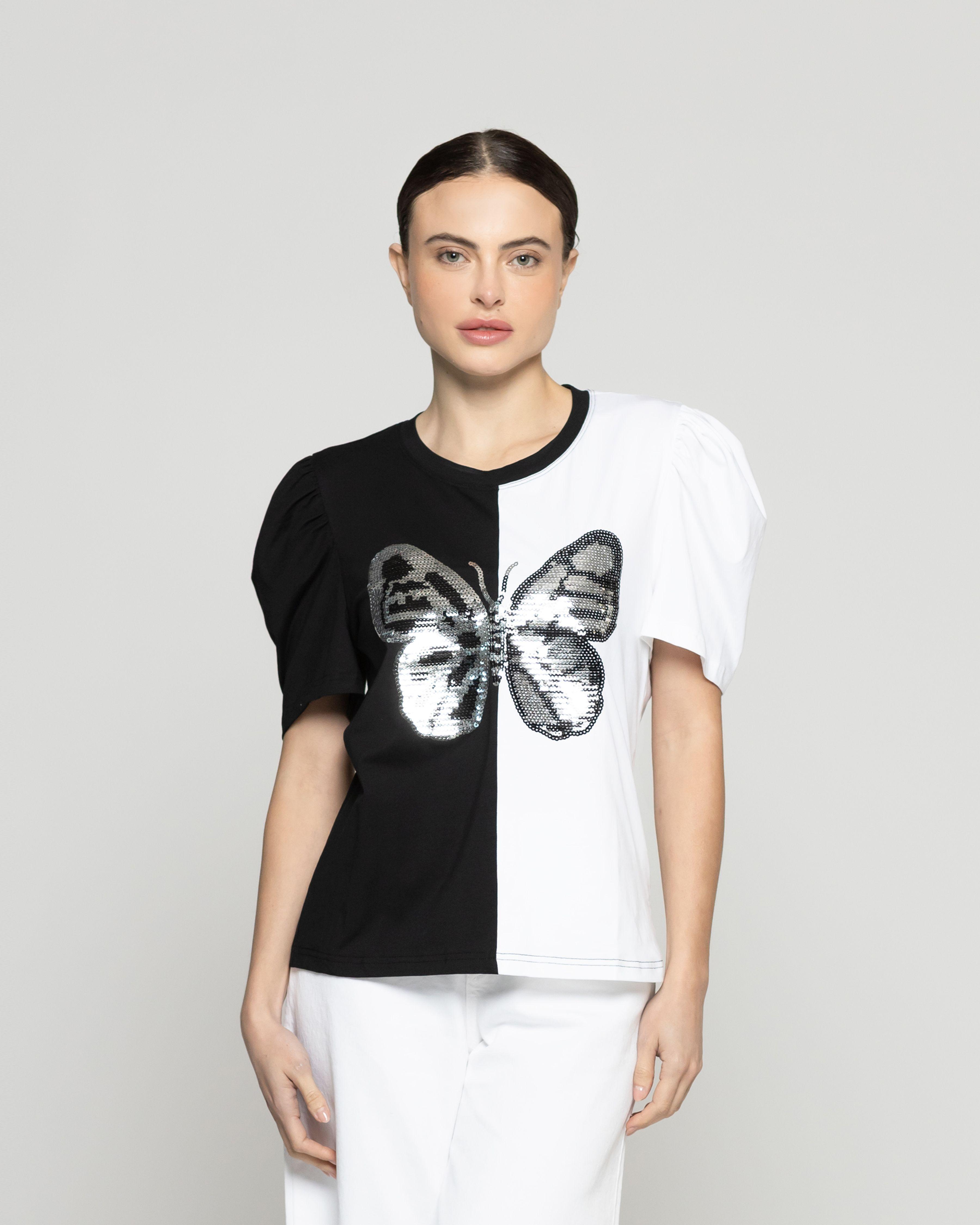Polera Mujer Ofelia Manga Corta Con Estampado Mariposa Brillante Blanca Y Negra Lineatre-0
