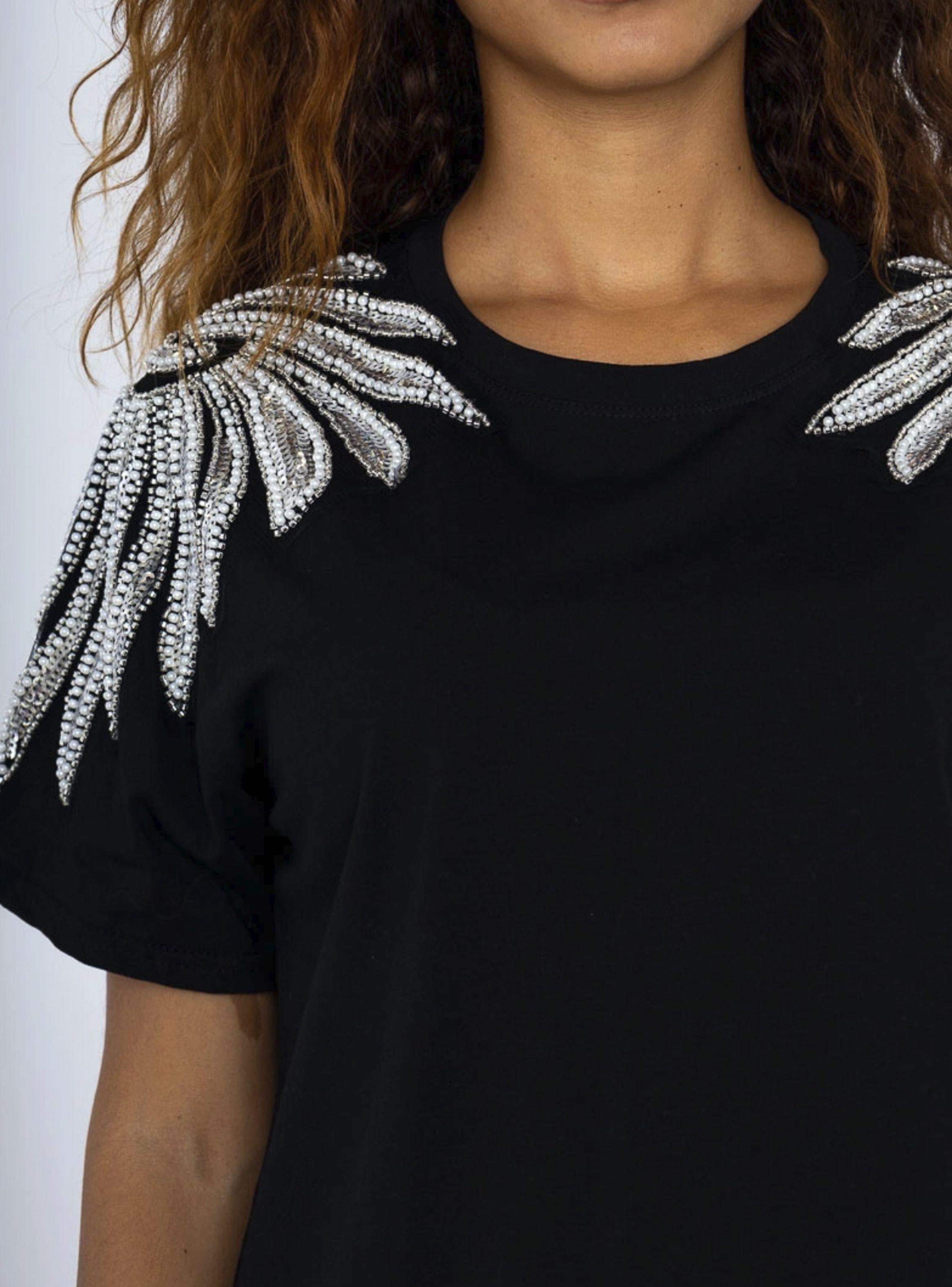 Polera Negra Elegante con Mostacilla en los hombros Brasil soo glam-2