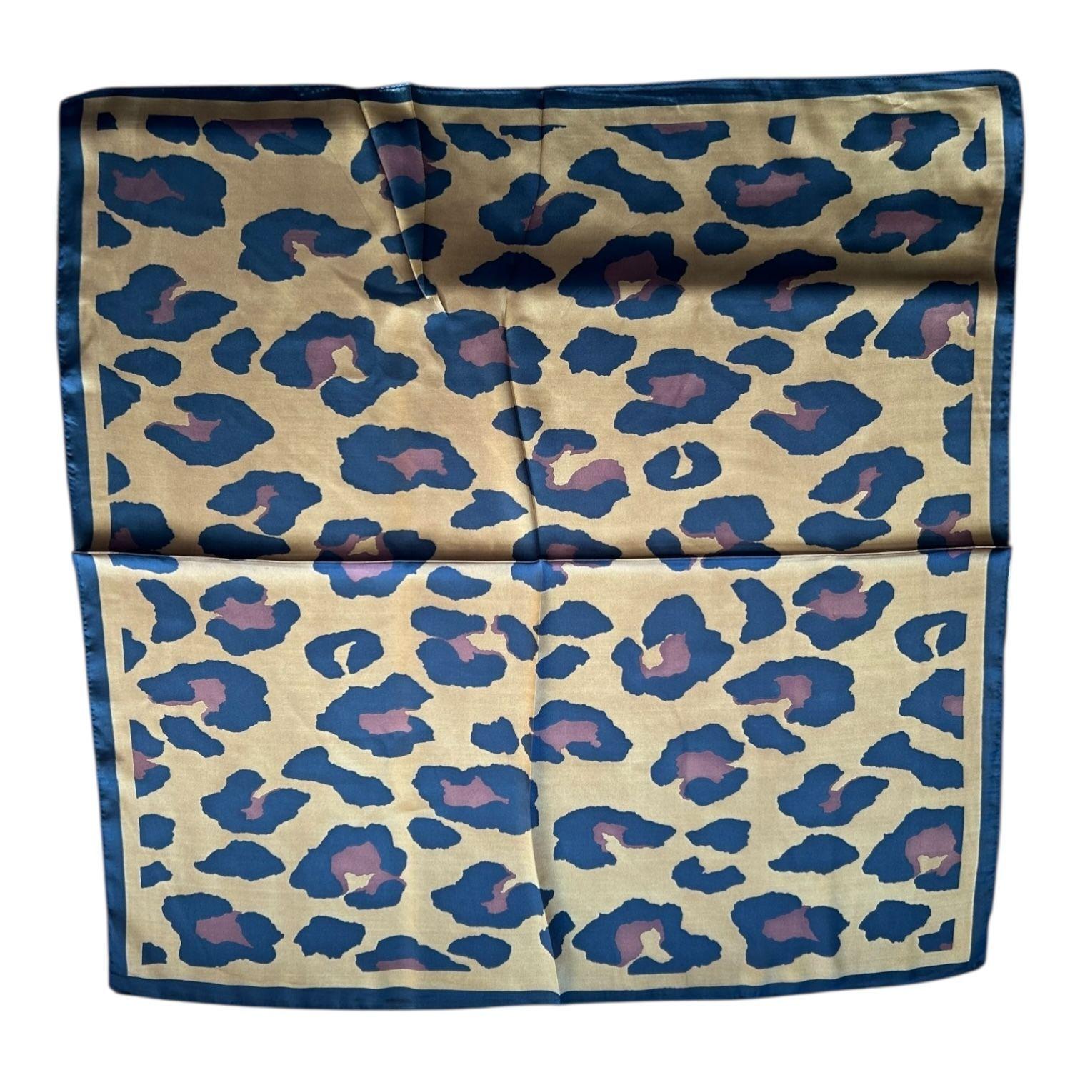 Pañuelo de Seda de Sarga Mujer 70x70 MAXÓ Tati-2