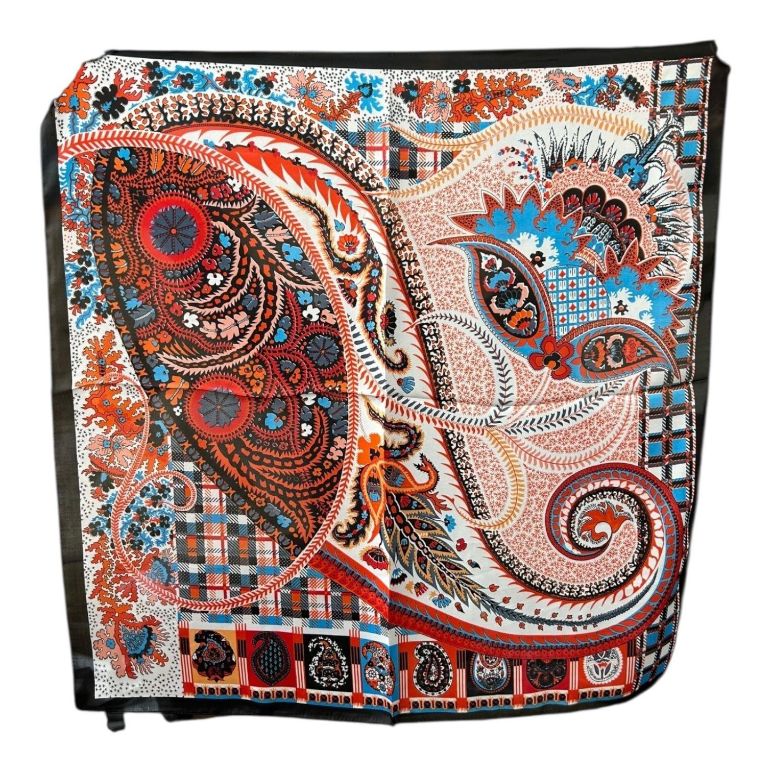 Pañuelo de Seda de Sarga Mujer 70x70 MAXÓ Johana-2