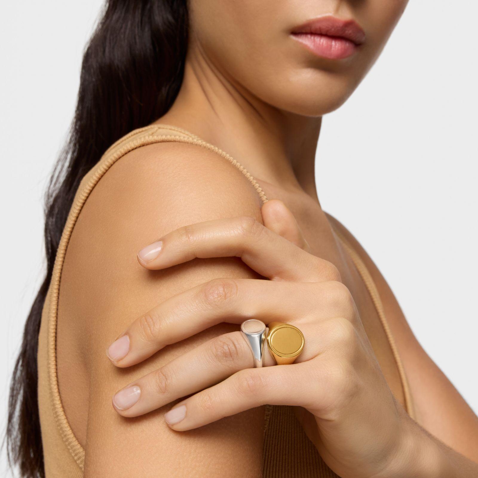 Anillo sello TOUS Basics 16 mm en plata y oro 18 kt-5