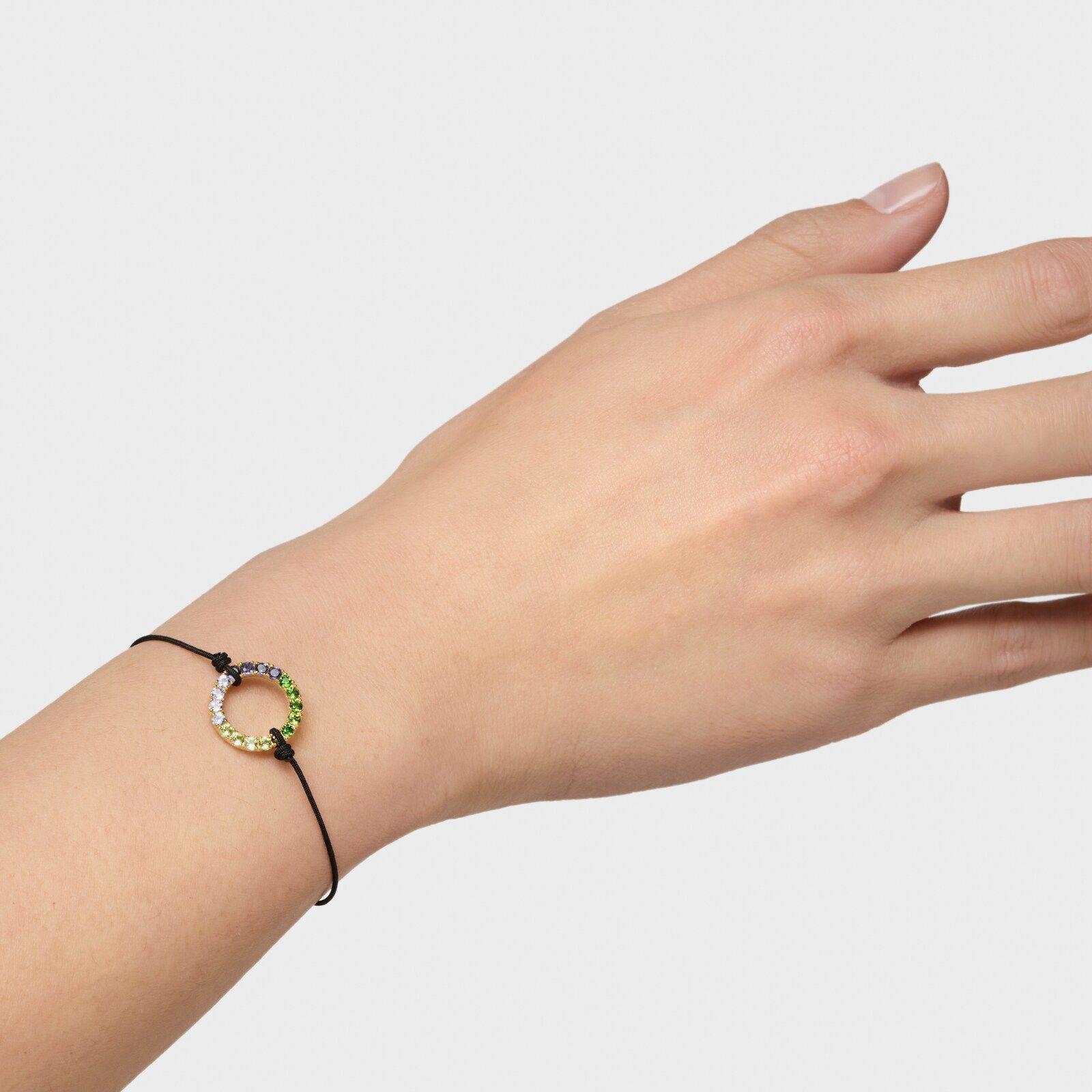 Pulsera con baño de oro 18 kt sobre plata, gemas y nylon negro Straight-5