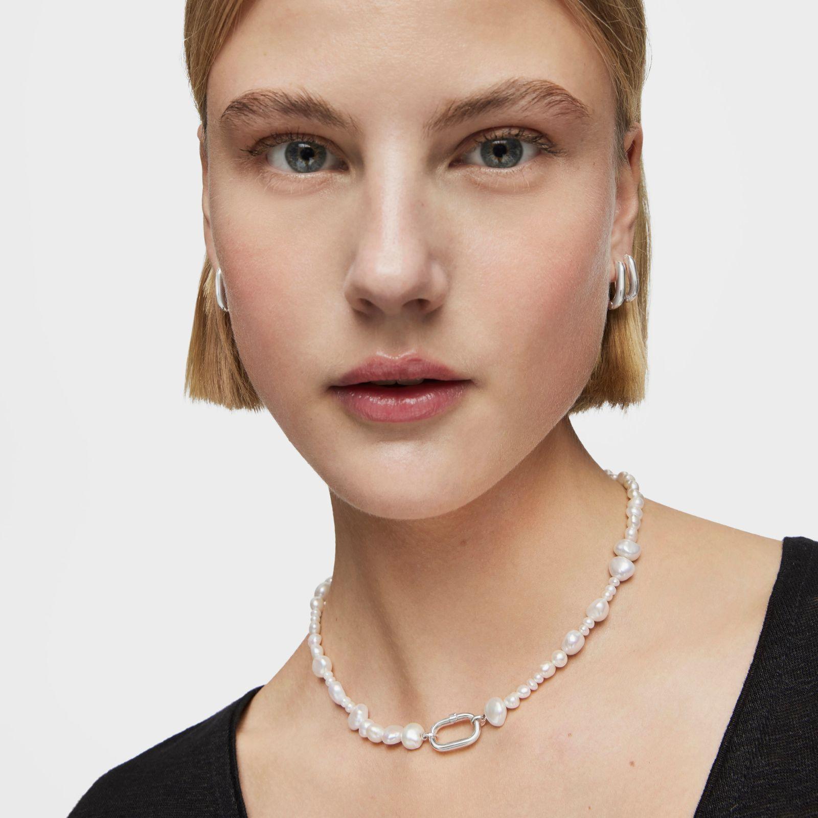 Gargantilla con perlas cultivadas y anilla de plata Hold Oval-5