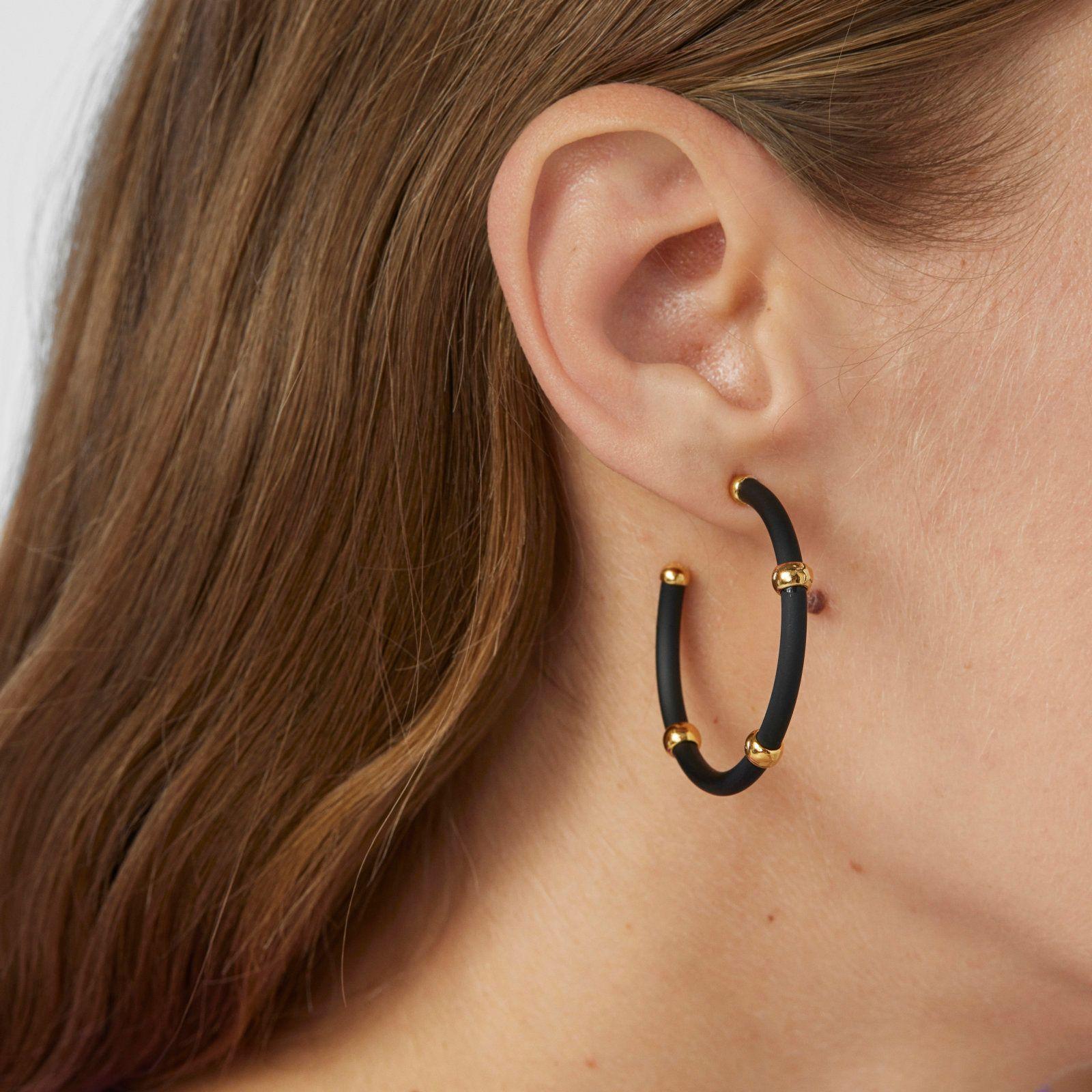 Aros de color negro y plata vermeil St. Tropez Caucho Tous-3