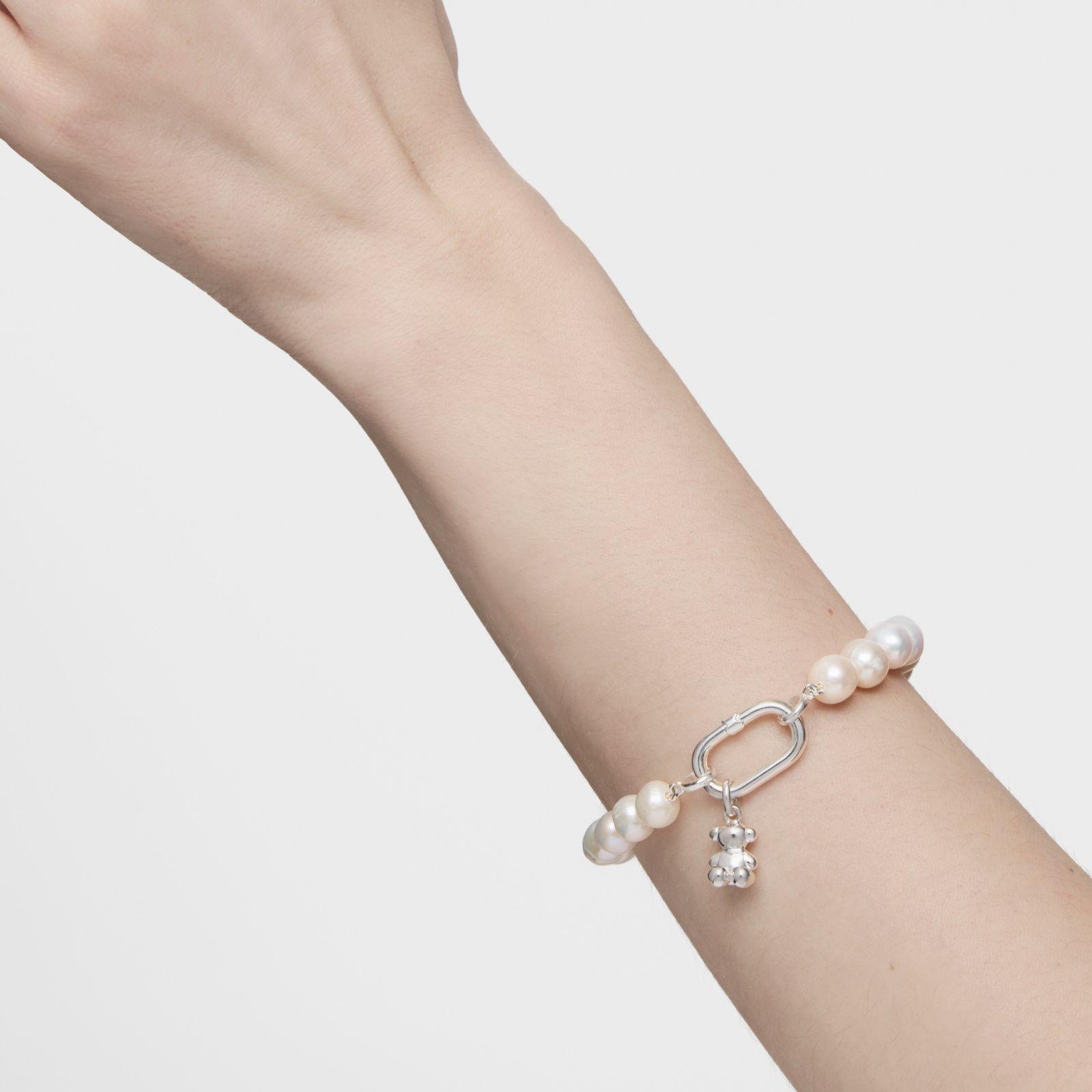 Pulsera con perla cultivada y anilla de plata Hold Oval-4