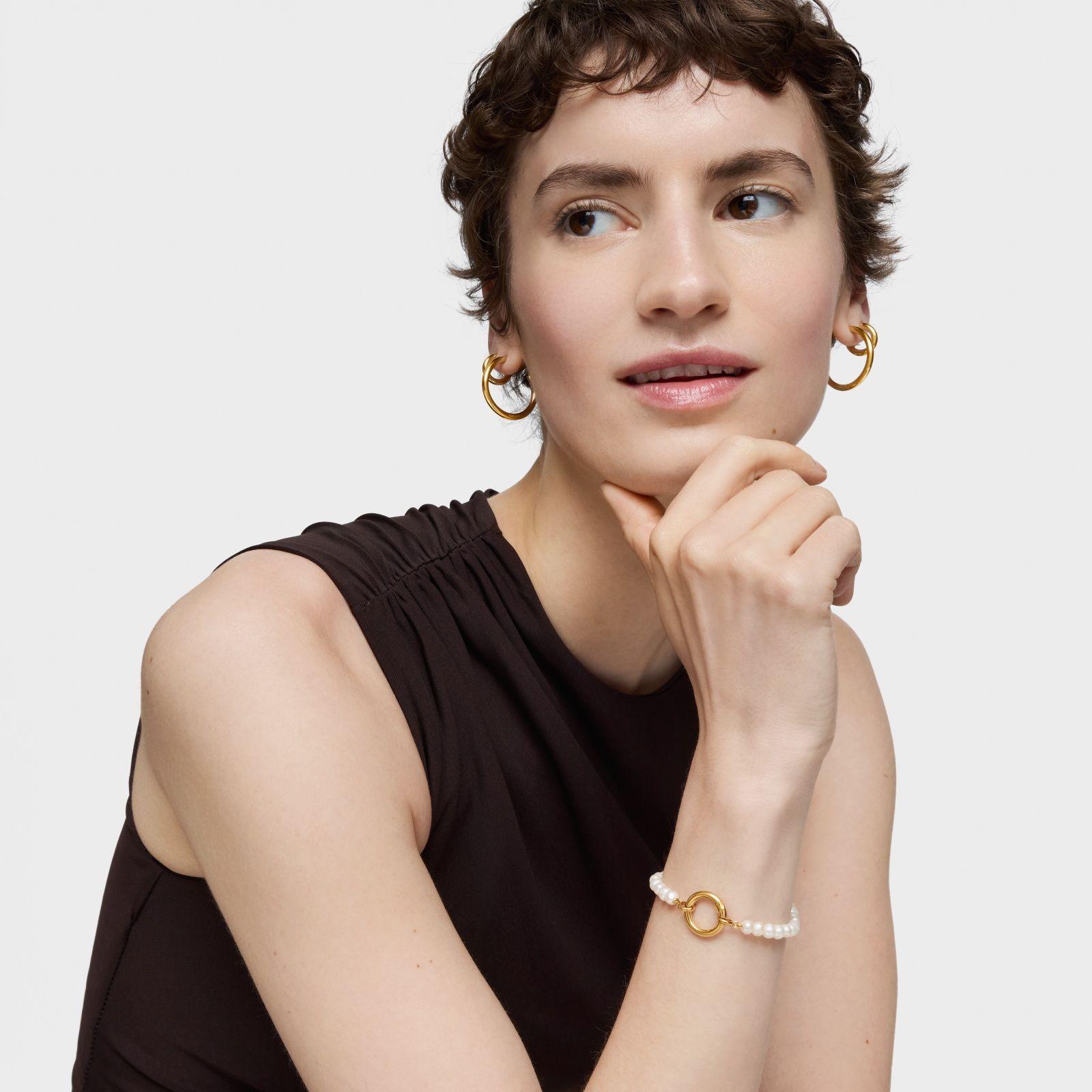 Pulsera con perlas cultivadas y baño de oro de 18 kt sobre plata Hold-3