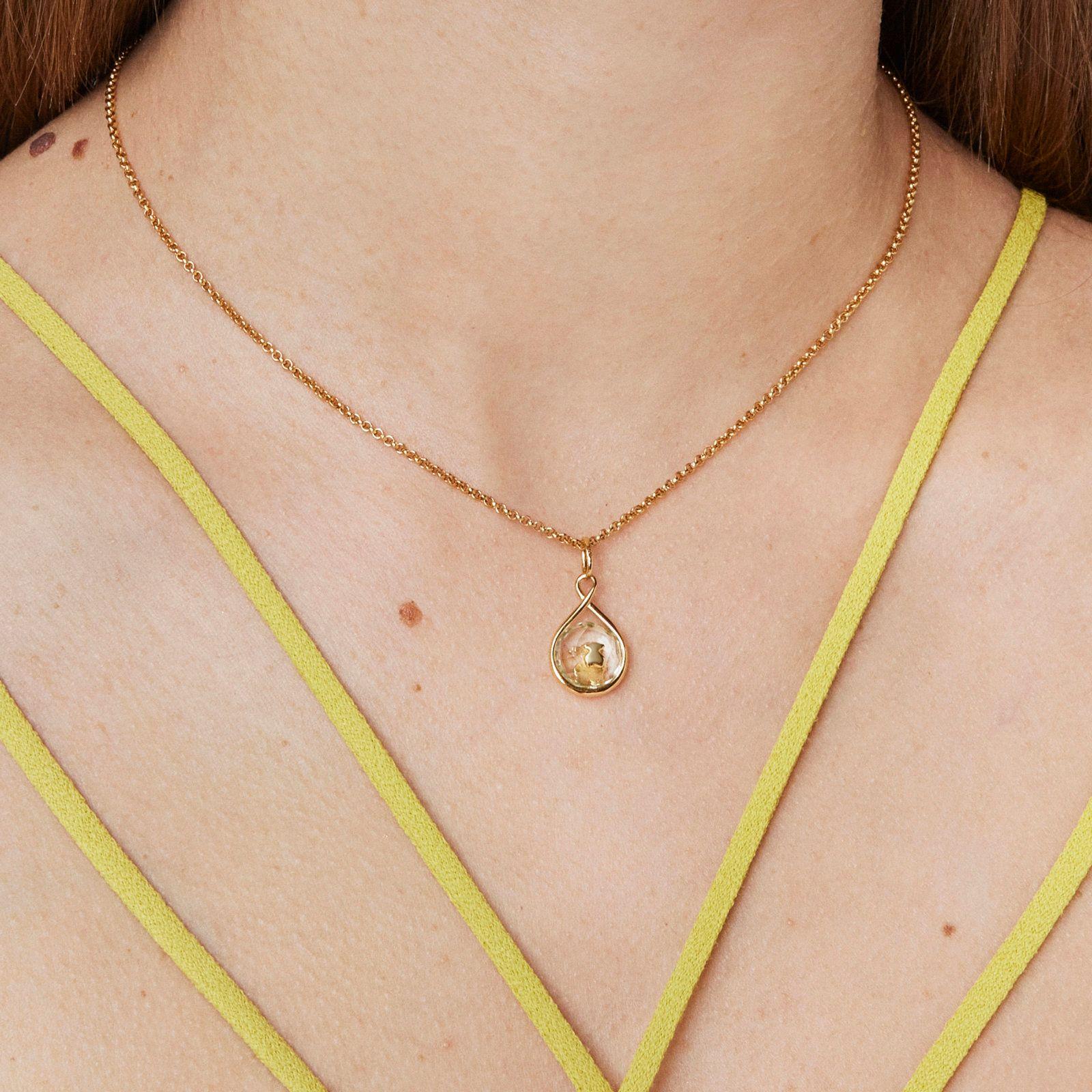 Colgante reversible de plata vermeil y prasolita Alma Motif-5