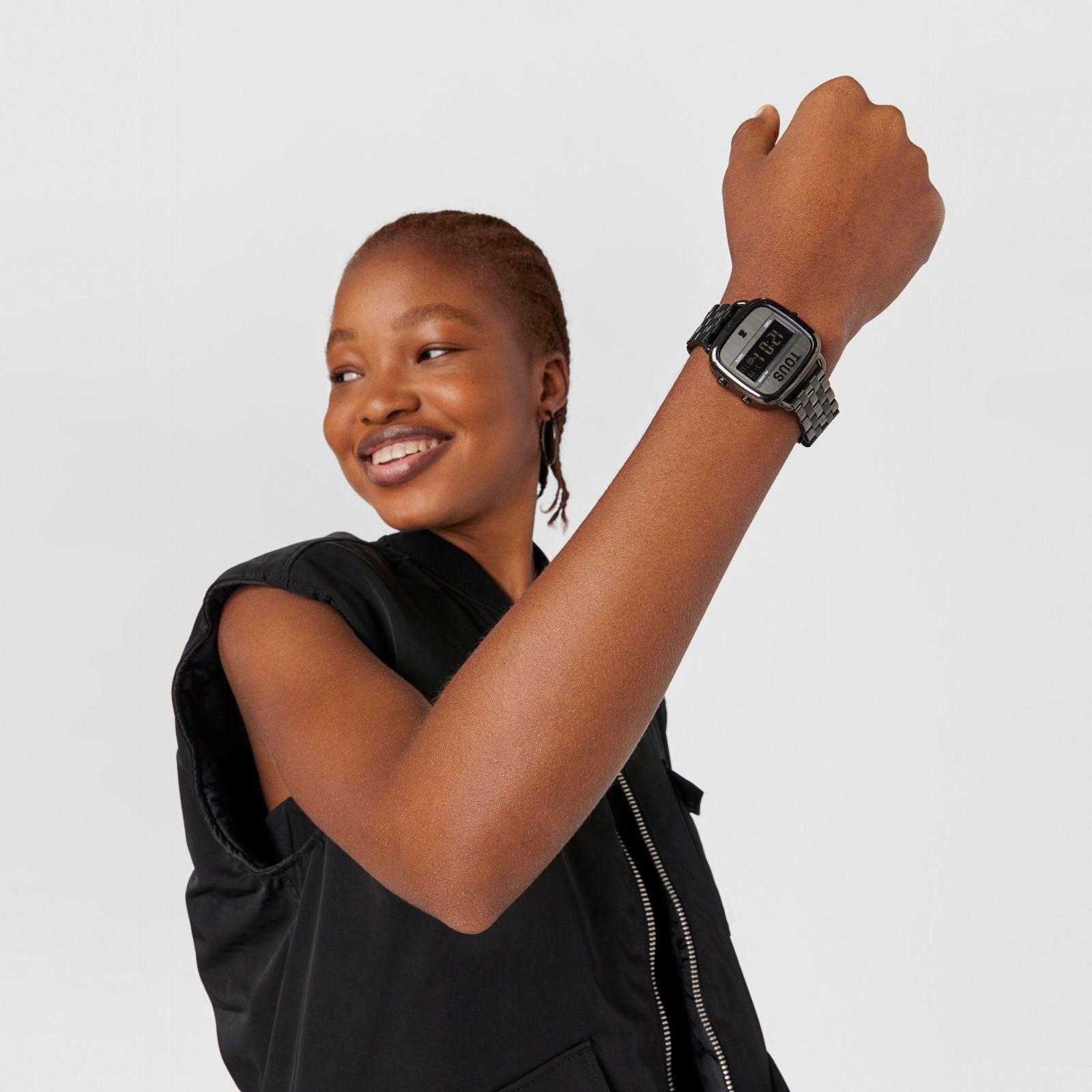 Reloj digital con brazalete de acero IP negro D-Logo Tous-4