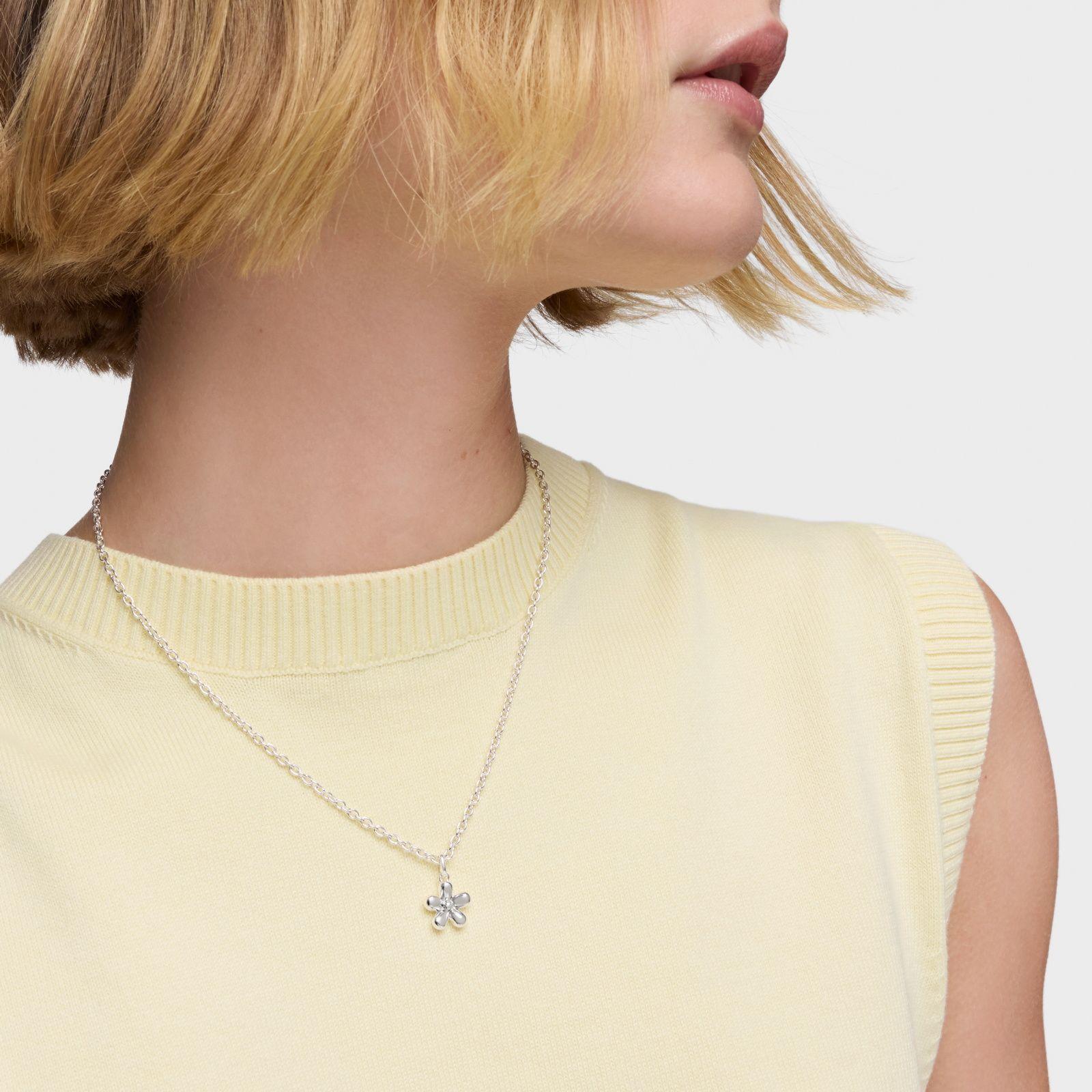 Collar corto flor de plata Daisy-5