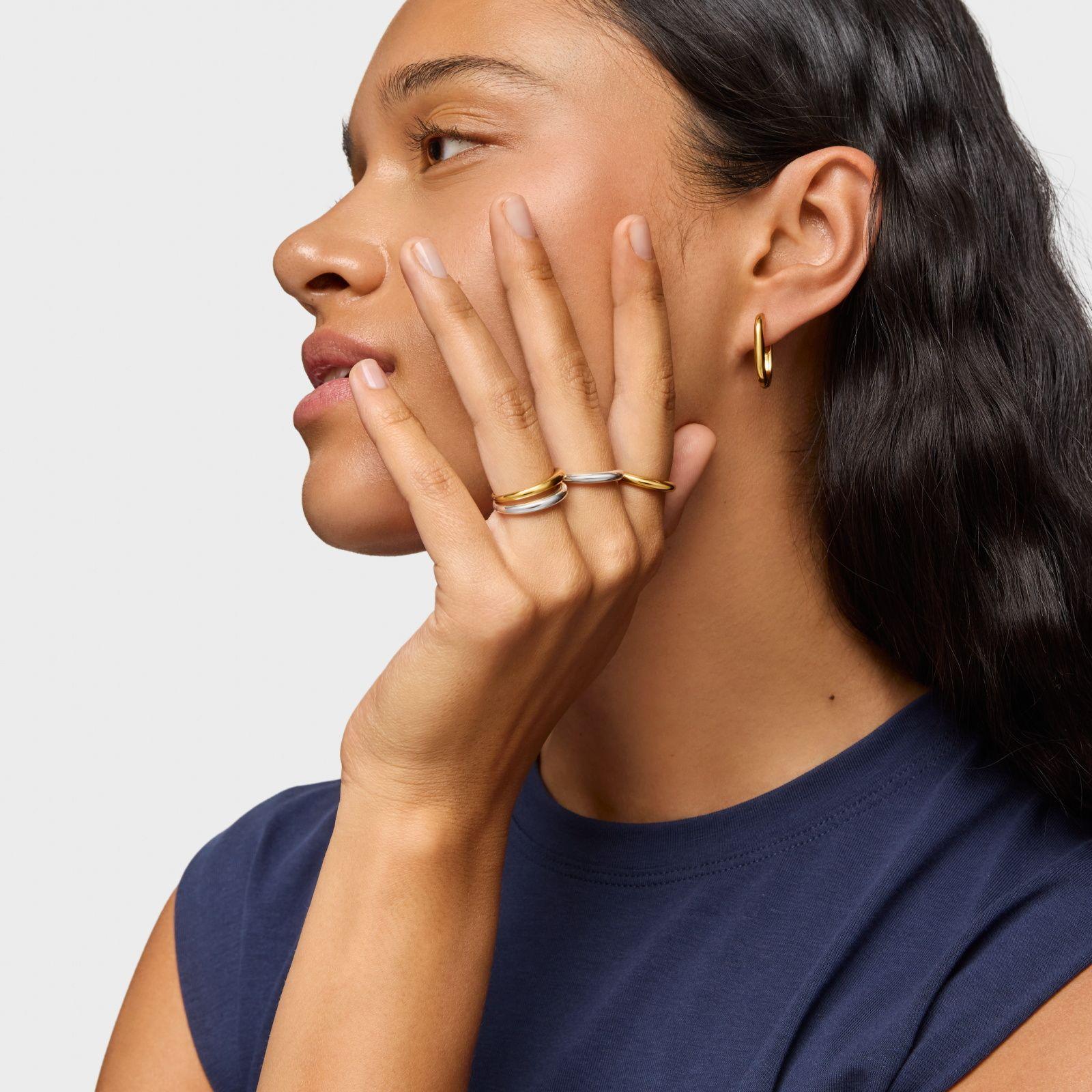 Anillo de plata liso con baño de oro 18 kt sobre plata TOUS Motivos-4