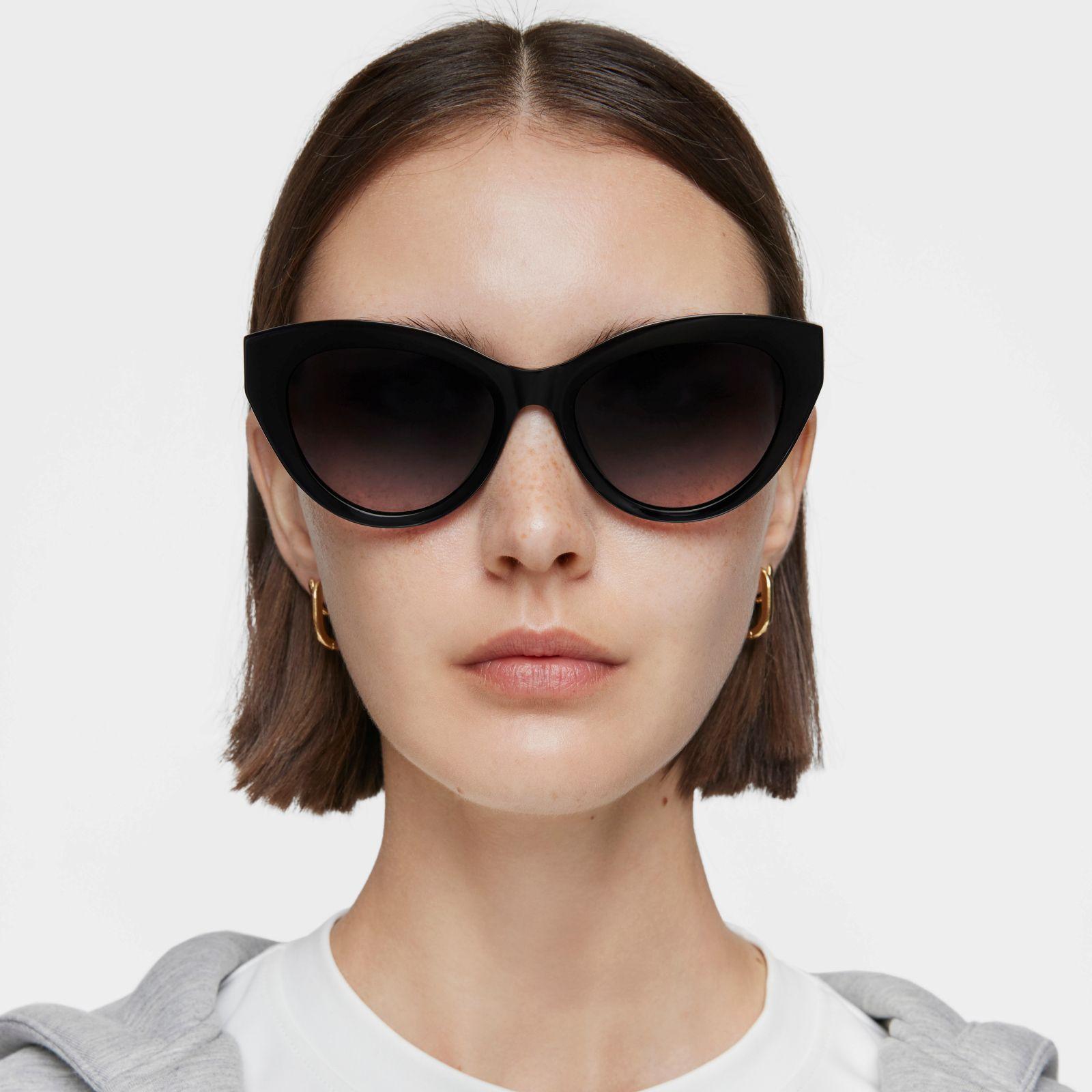 Gafas de sol negras TOUS Butterfly-1