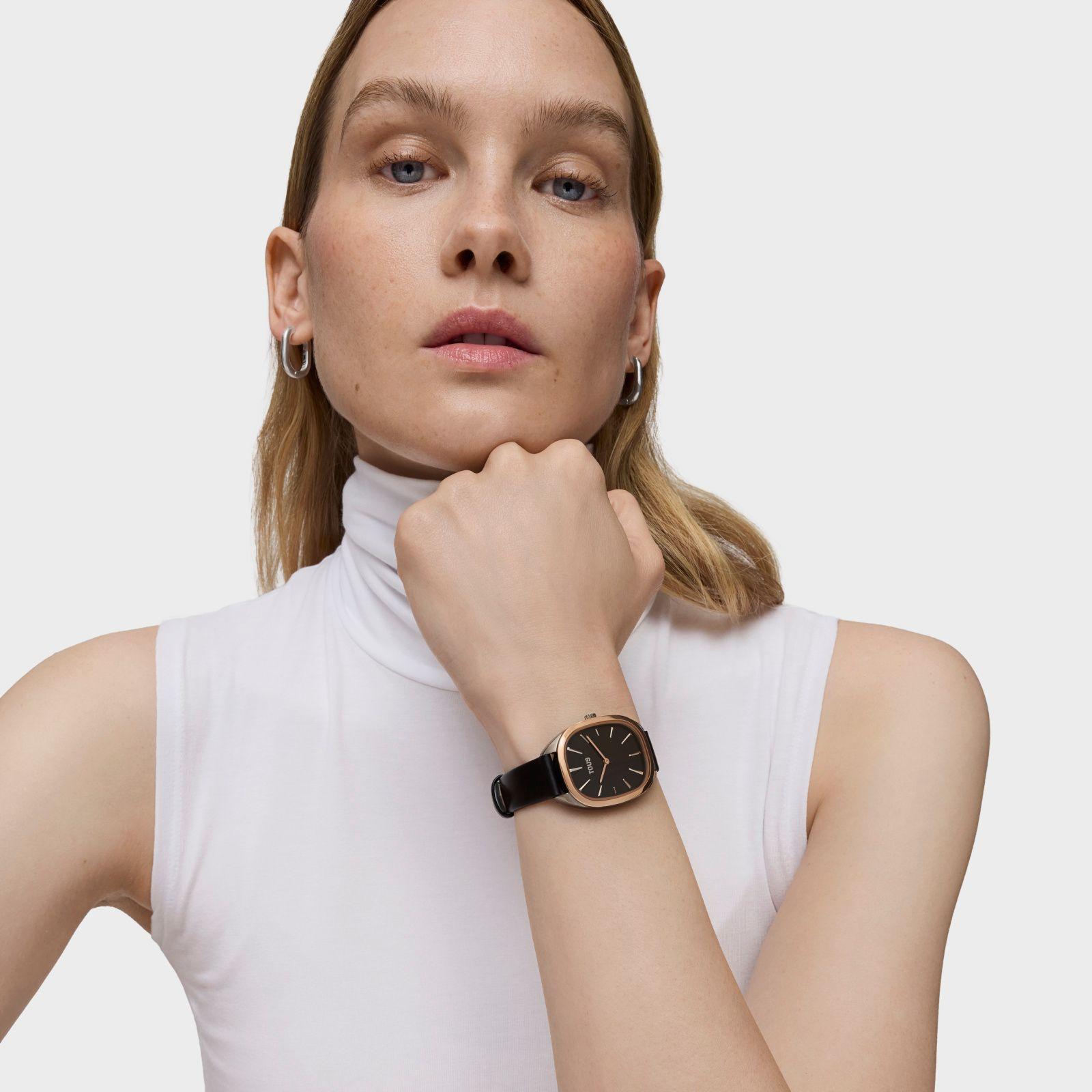 Reloj analógico de acero IPRG rosa con correa de piel negra Heritage-4