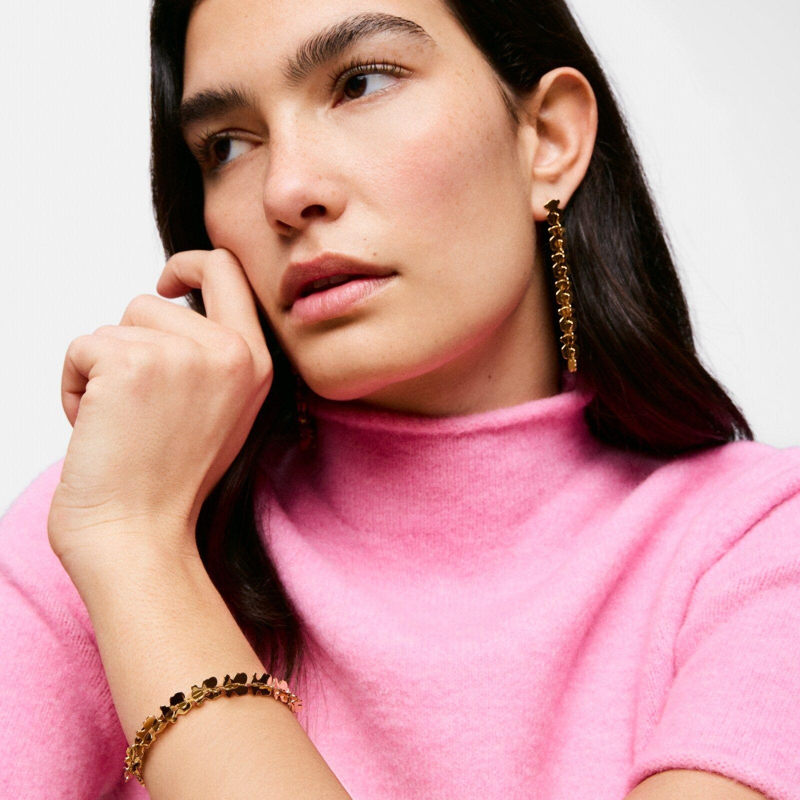 Pendientes largos de acero en color dorado oso Carrusel-3