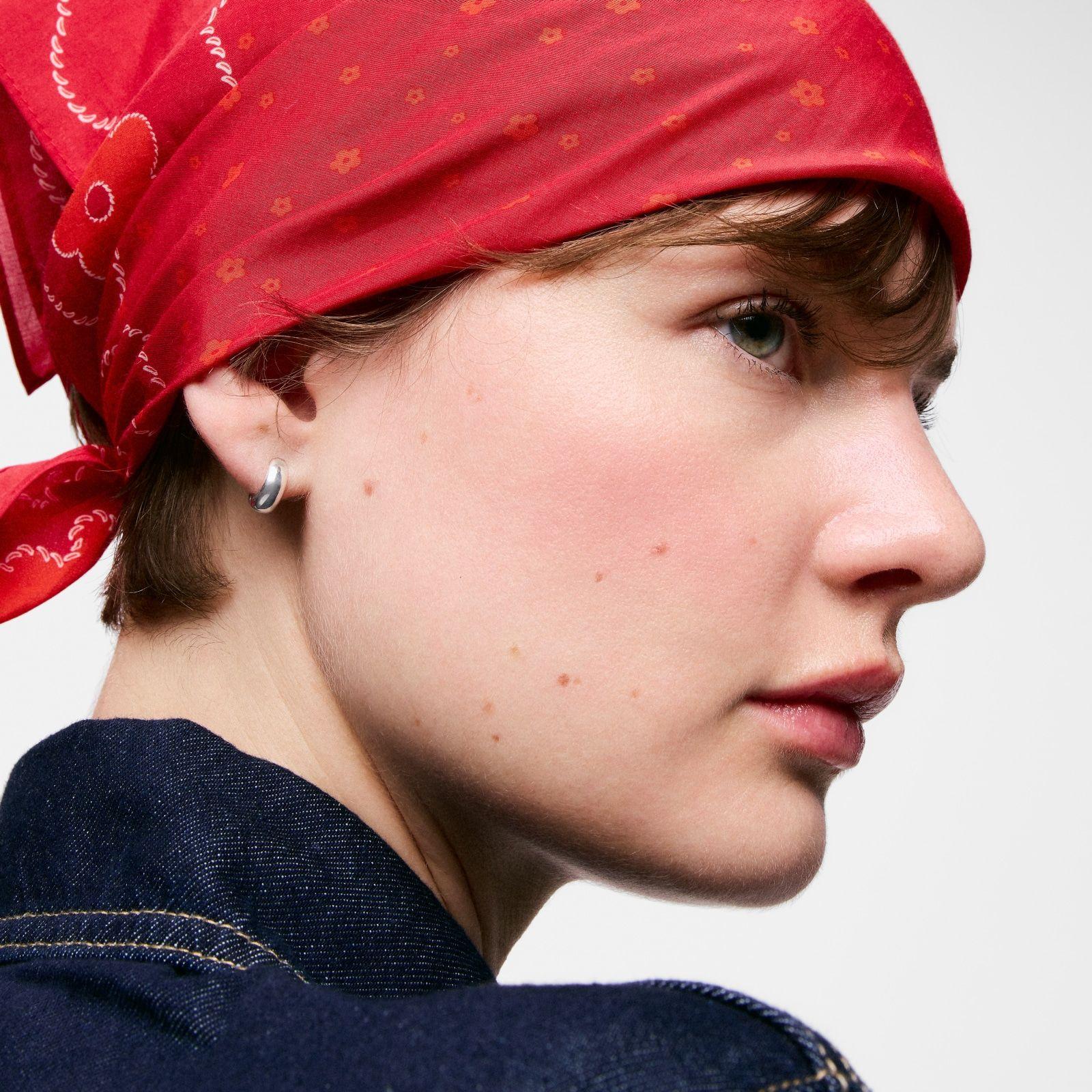 Pañuelo cuadrado rojo TOUS Motifs Paisley-3