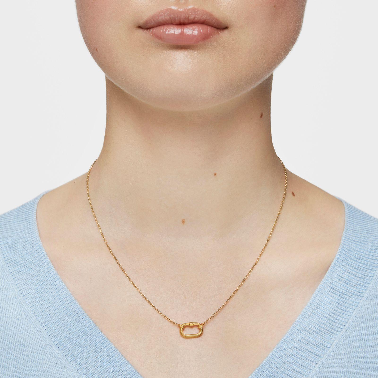 Collar corto con baño de oro 18 kt sobre plata con anilla Hold Oval-6