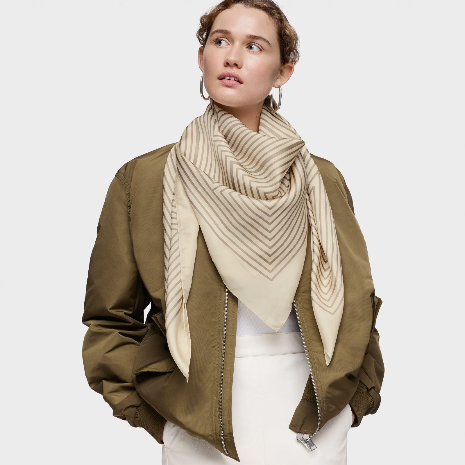 Pañuelo cuadrado beige TOUS Maze-2