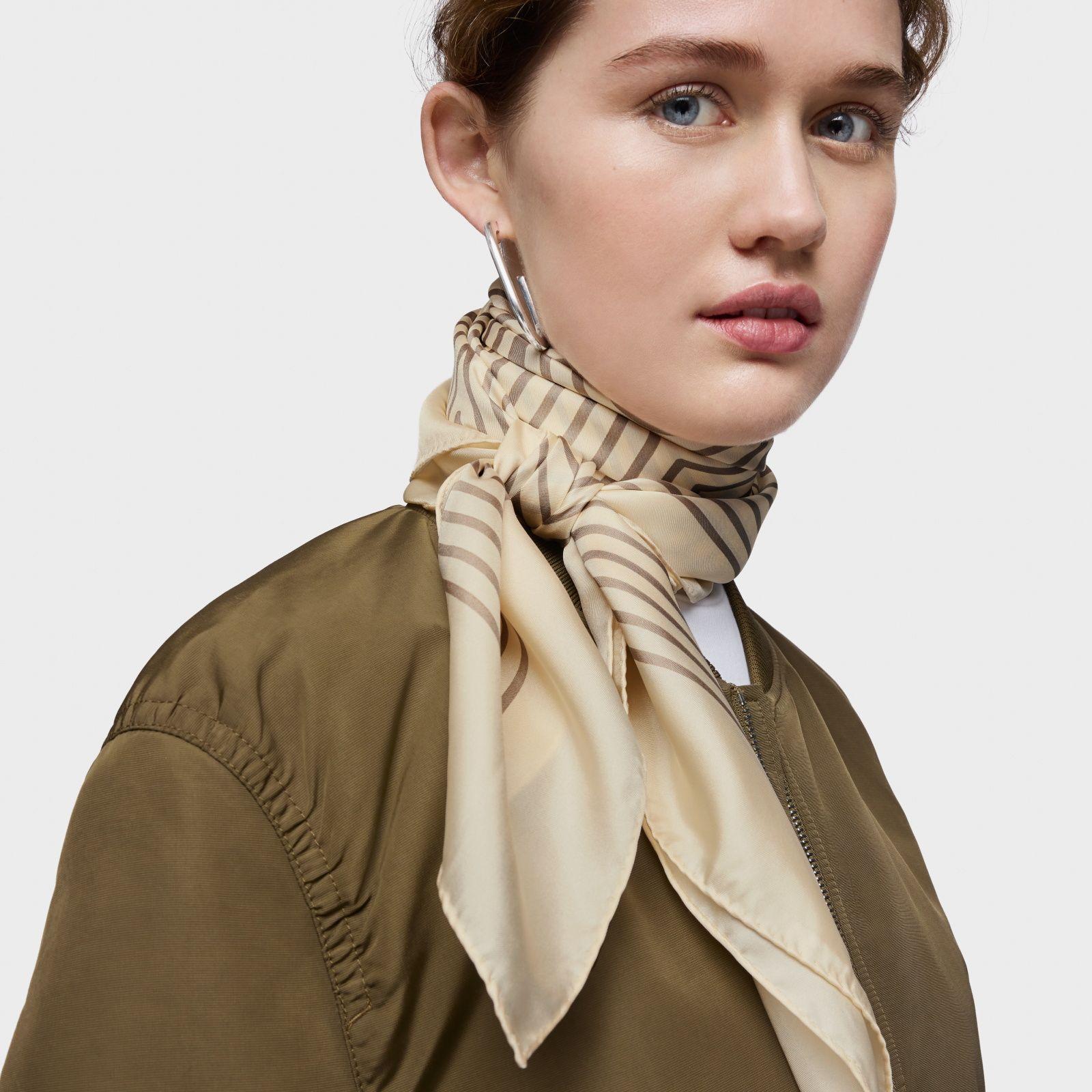 Pañuelo cuadrado beige TOUS Maze-3