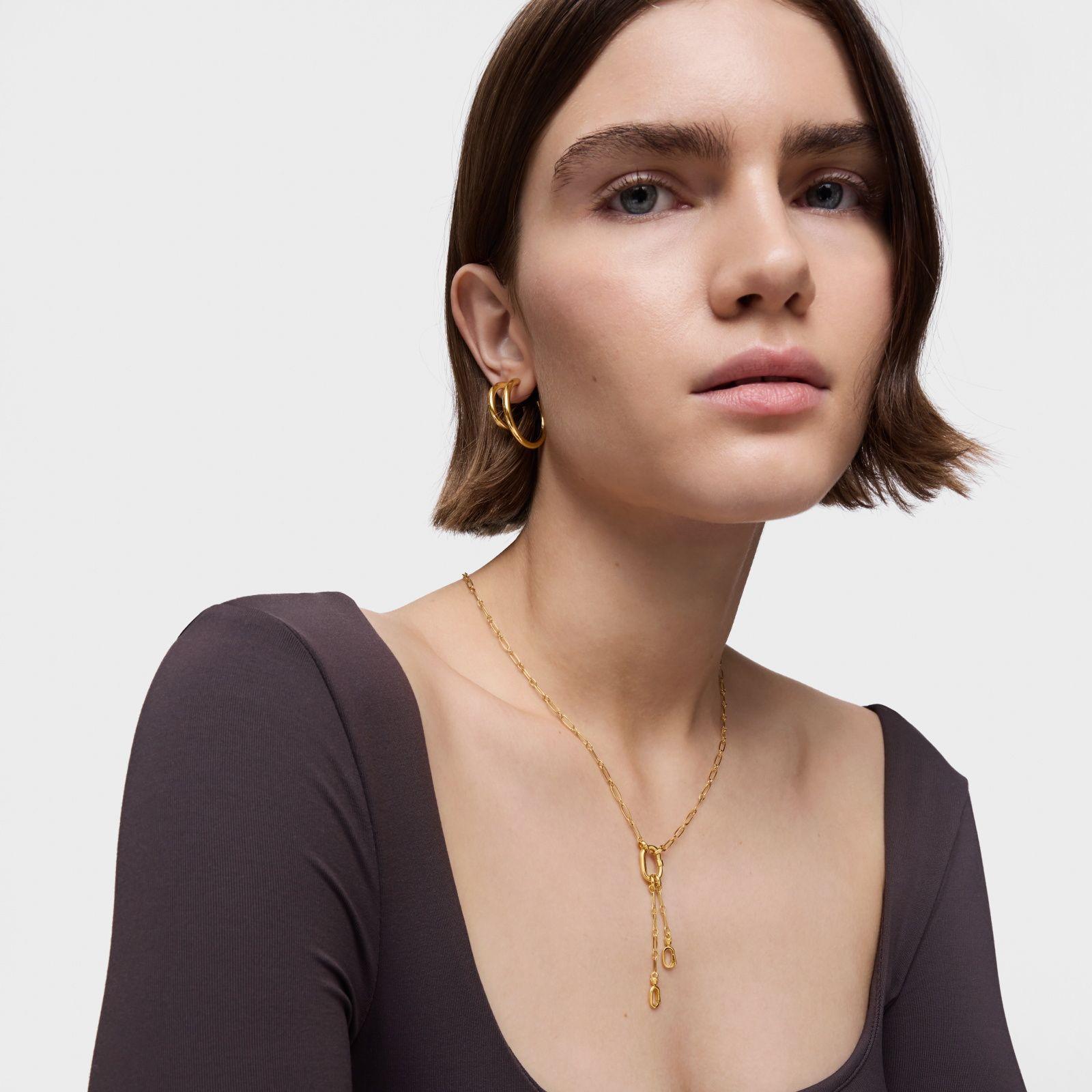 Collar corto oro 18 kt c/colgante doble y anilla Hold Oval-3